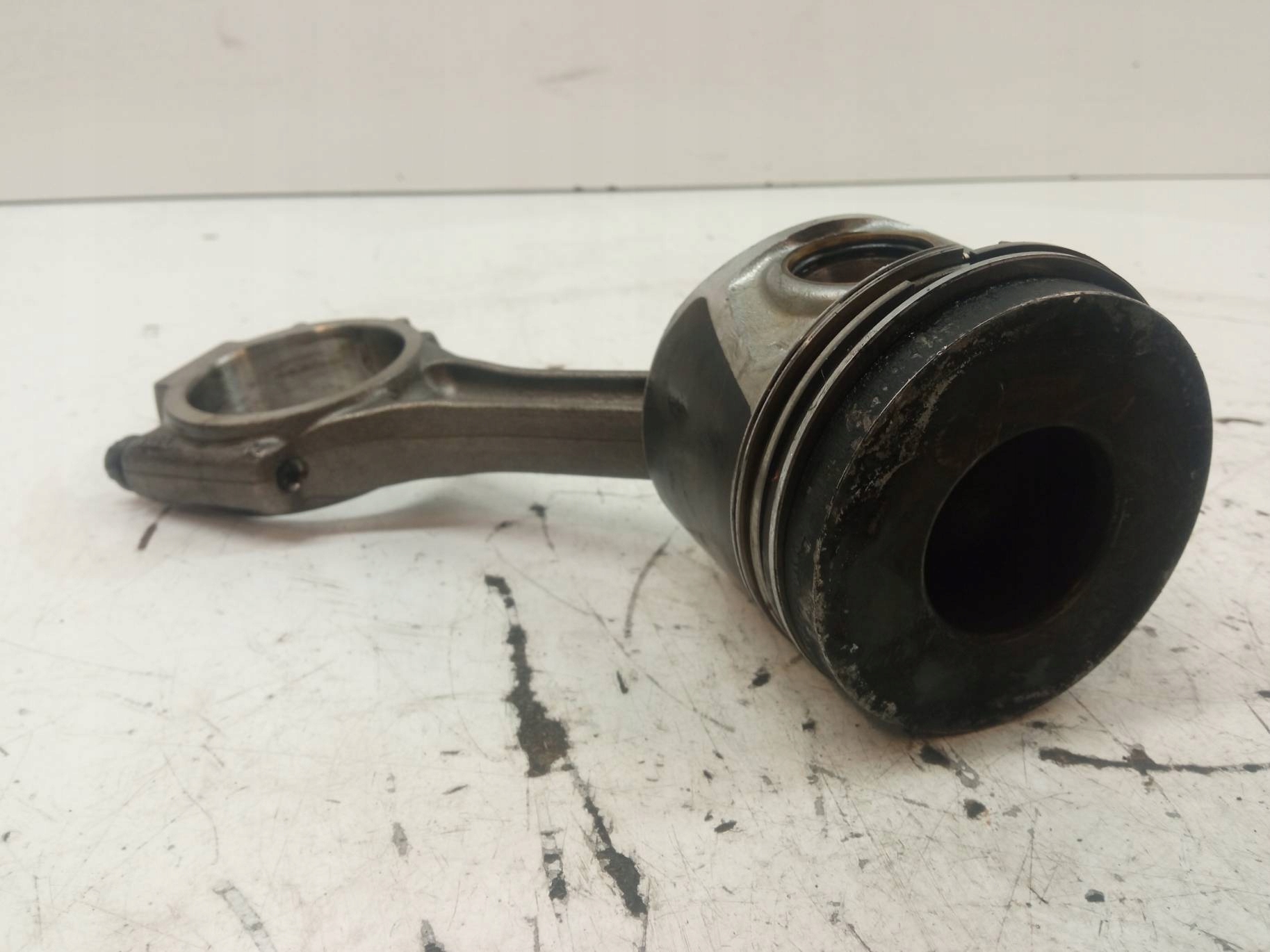 piston 2.0 TDI connecting rod Mitsubishi Outlander II (2005-2013)