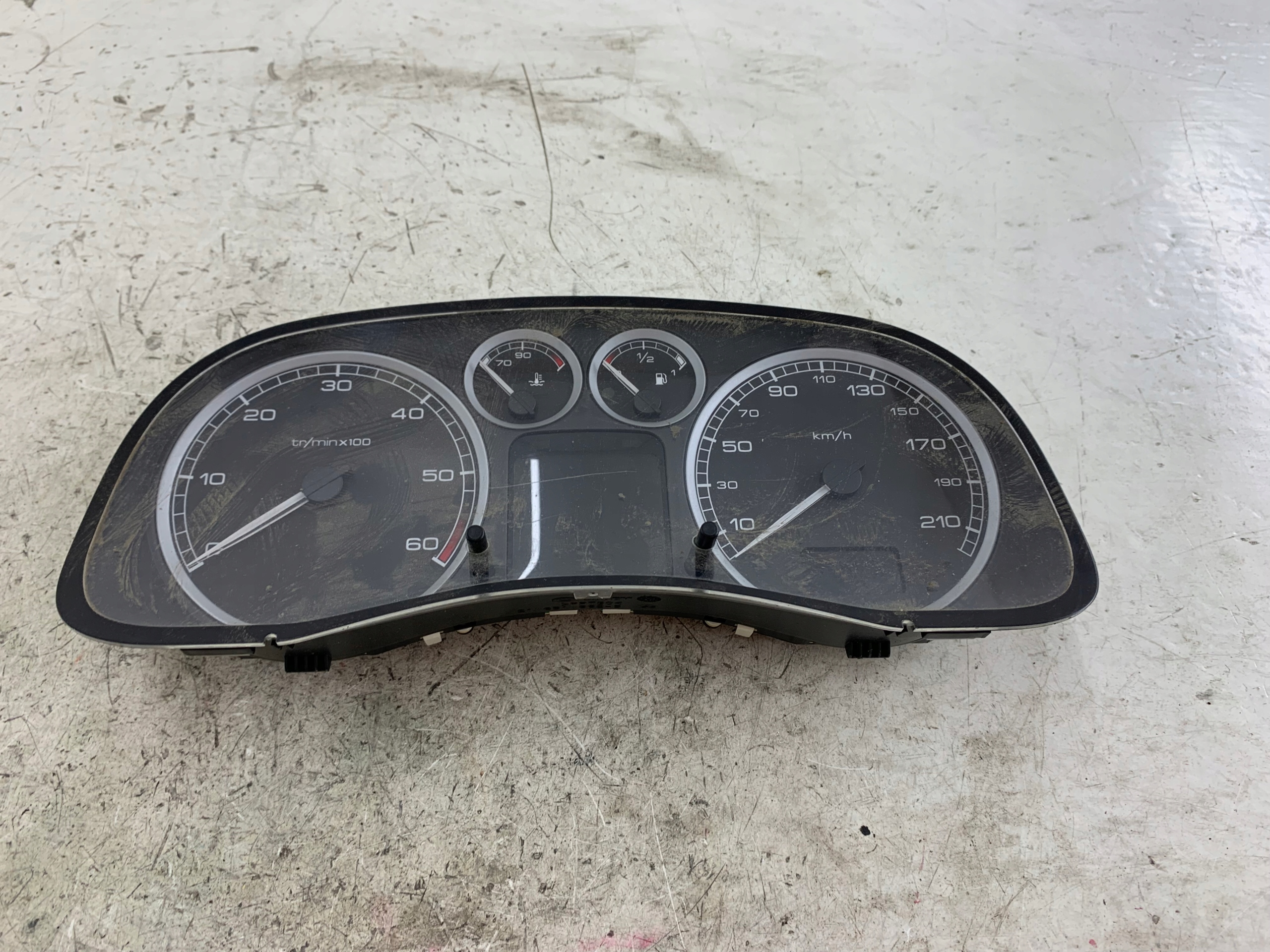 PEUGEOT 307 2.0 HDI dials dials P9636708880E
