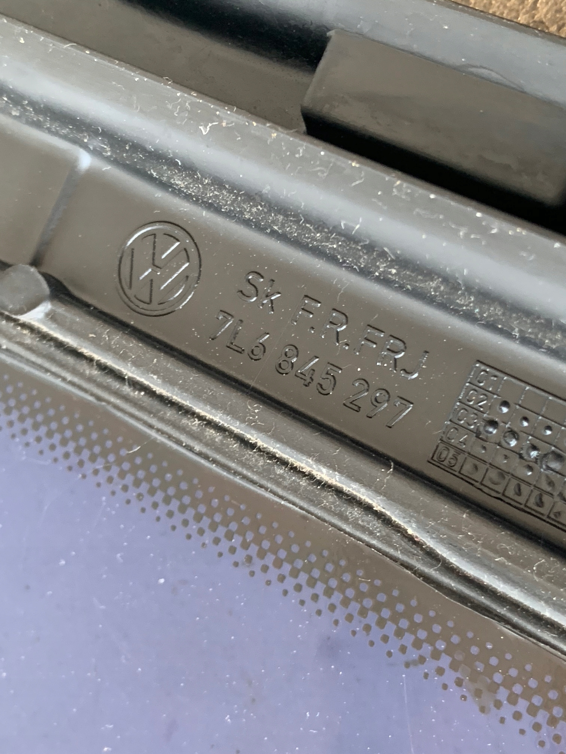 window bodywork rear part right left VW TOUAREG and 7L6