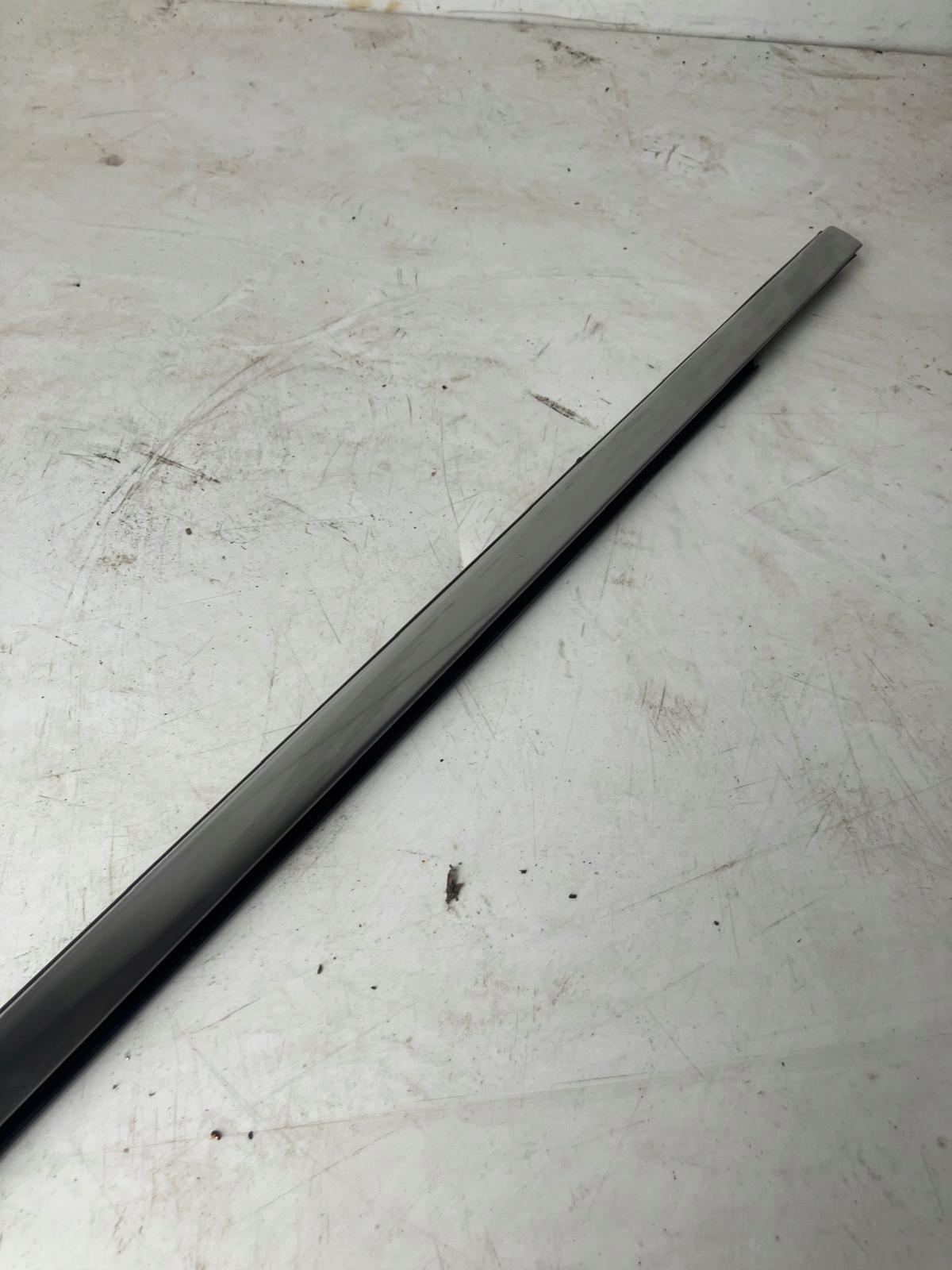 moulding dust CHROM door left front C4 PICASSO II 9677090980 #23