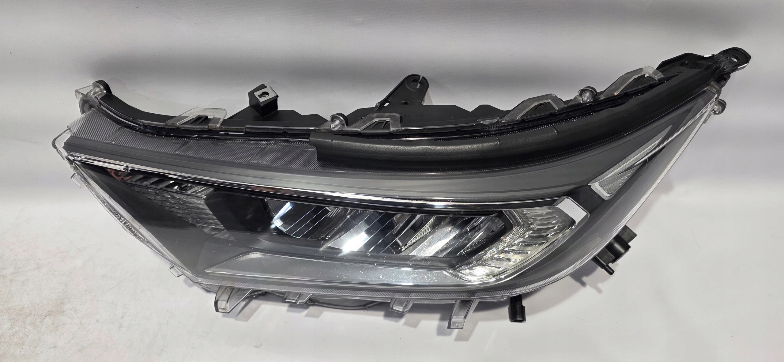 light left front FULL LED TOYOTA RAV4 V 18- original EUROPA STANLEY 42-88
