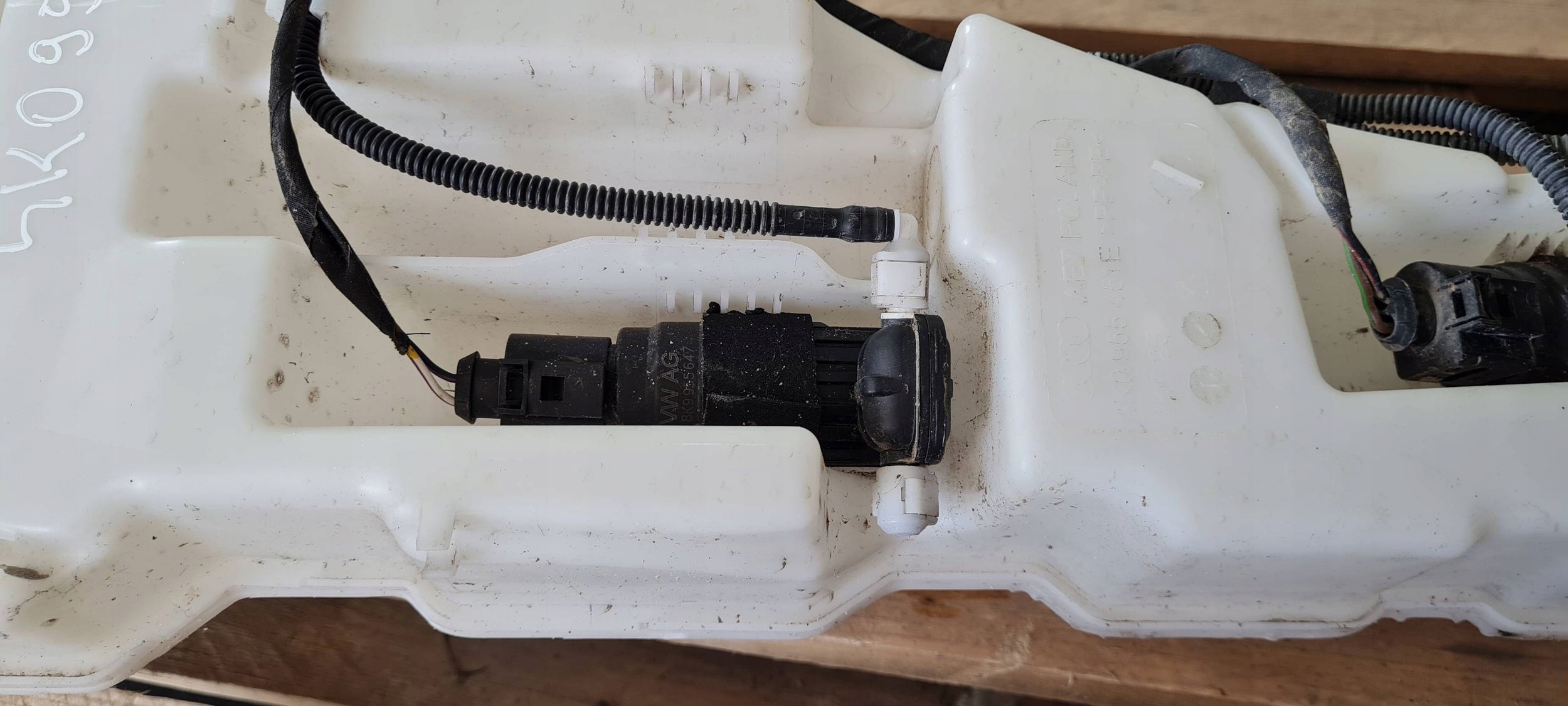 A6 C8 4K washer fluid tank PLUNU POMPKI 4K0955451E A7 4K