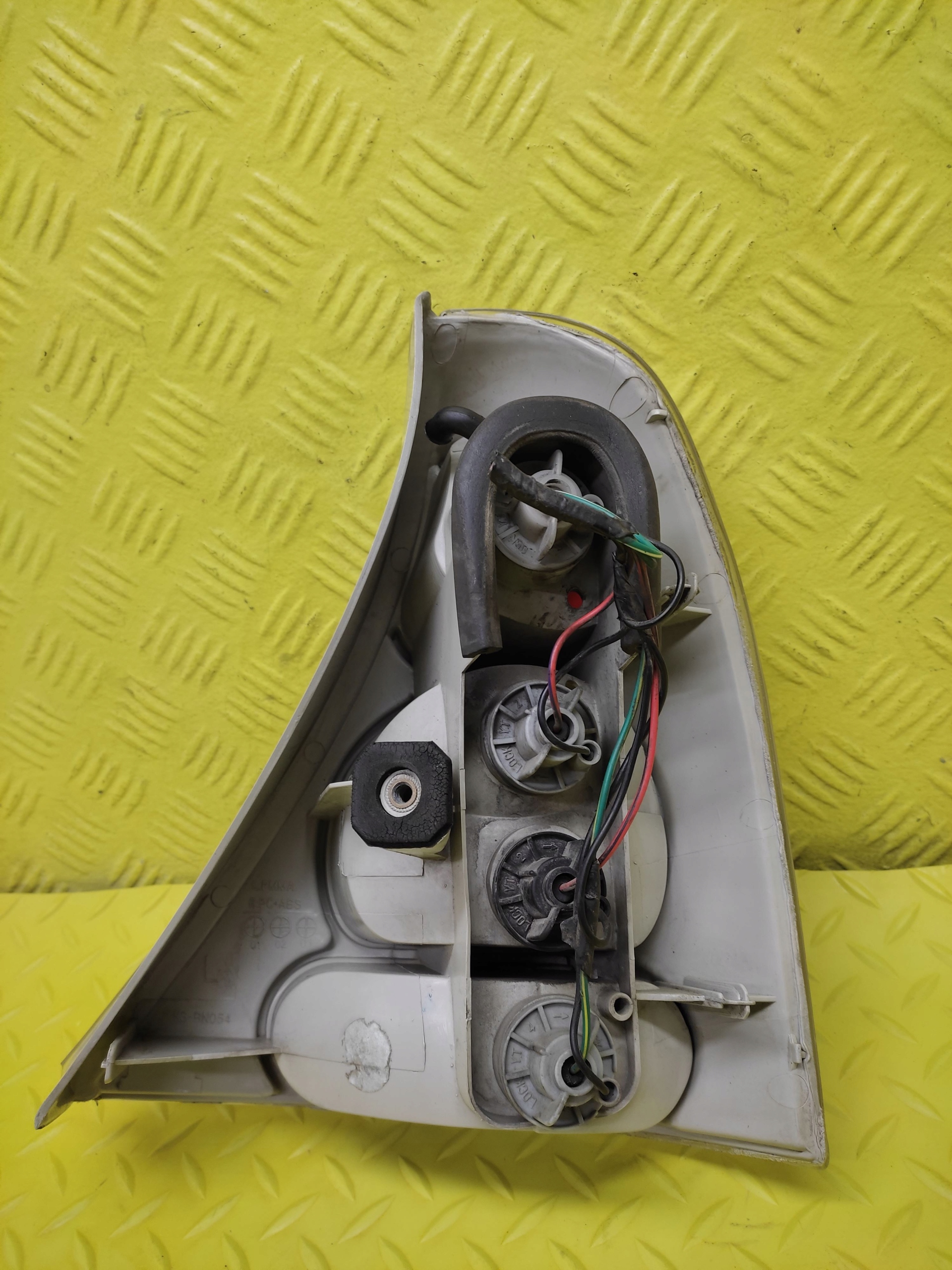 RENAULT CLIO II light left rear part