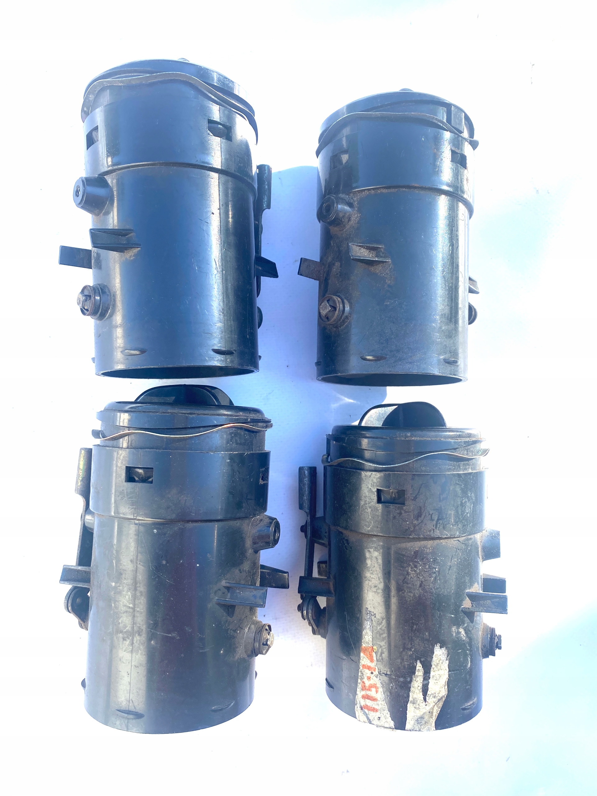 Вентиляционные отверстия воздухозаборники Mercedes W114 W115