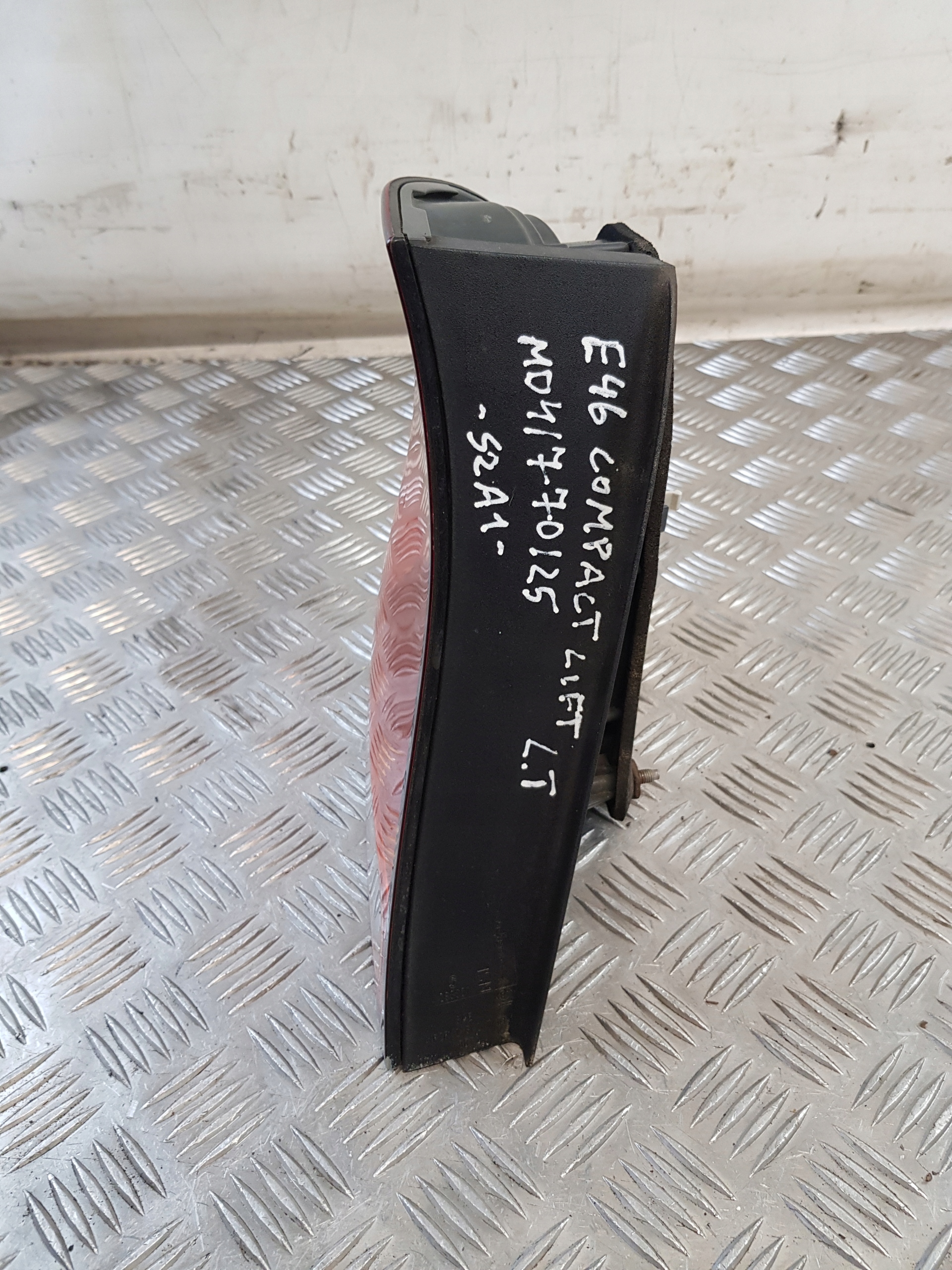 light left rear part 69277639 + WKLAD BMW E46 COMPACT LIFT 03R- EU