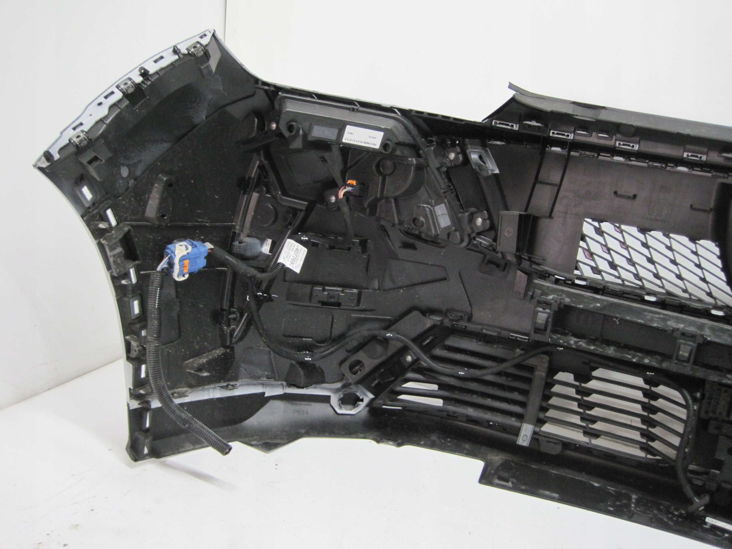 bumper PEUGEOT 5008 III 23R below RADAR front