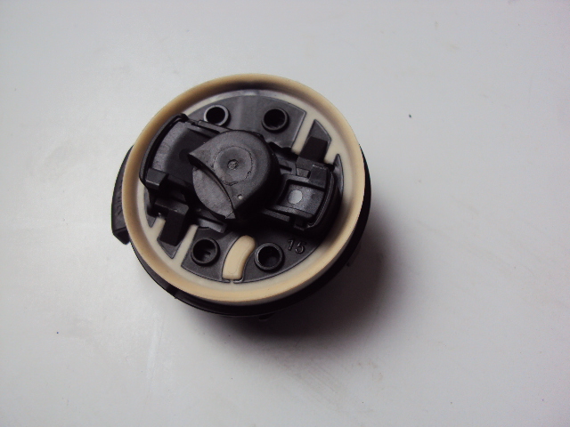 5WA959354 - ДАТЧИК УДАРУ VW GOLF VIII HB