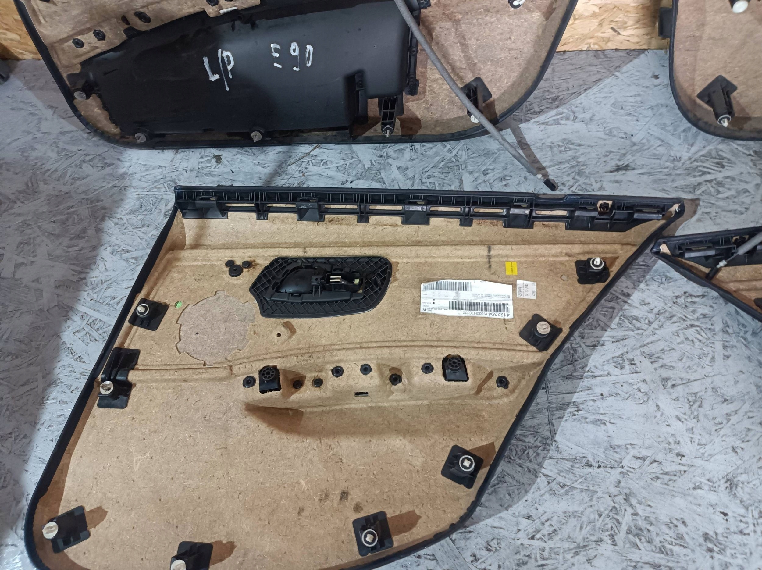 side / upholstery door / Komplet BMW 3 E90 E91 412239419