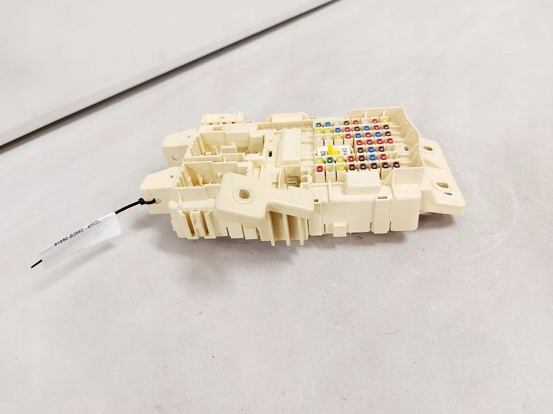 KIA SOUL II 1.6 GDI SKRZYNKA BEZPIECZNIKÓW 91950-B Producent części Kia OE