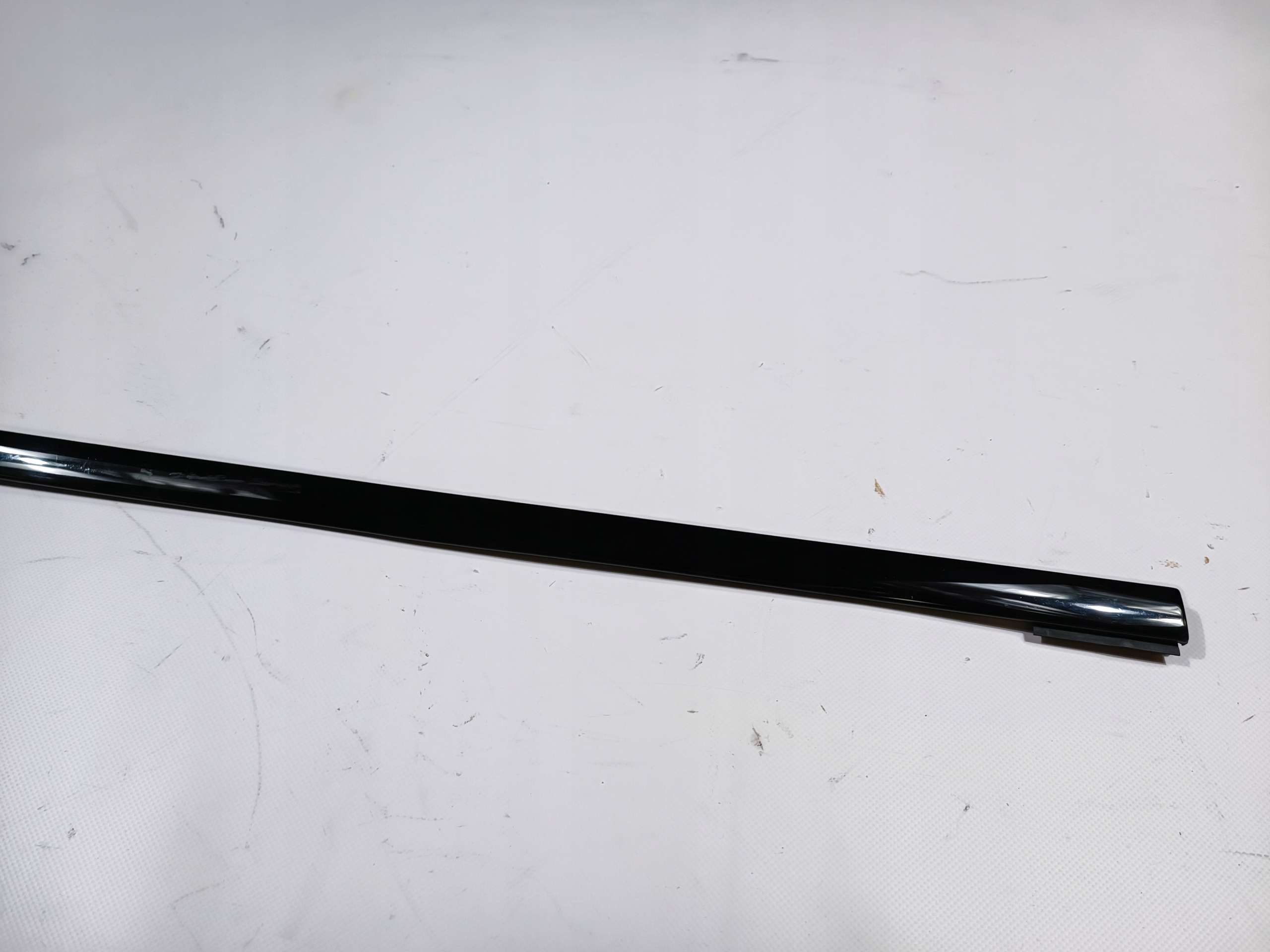 moulding door right rear part upper Ford Flex 2011