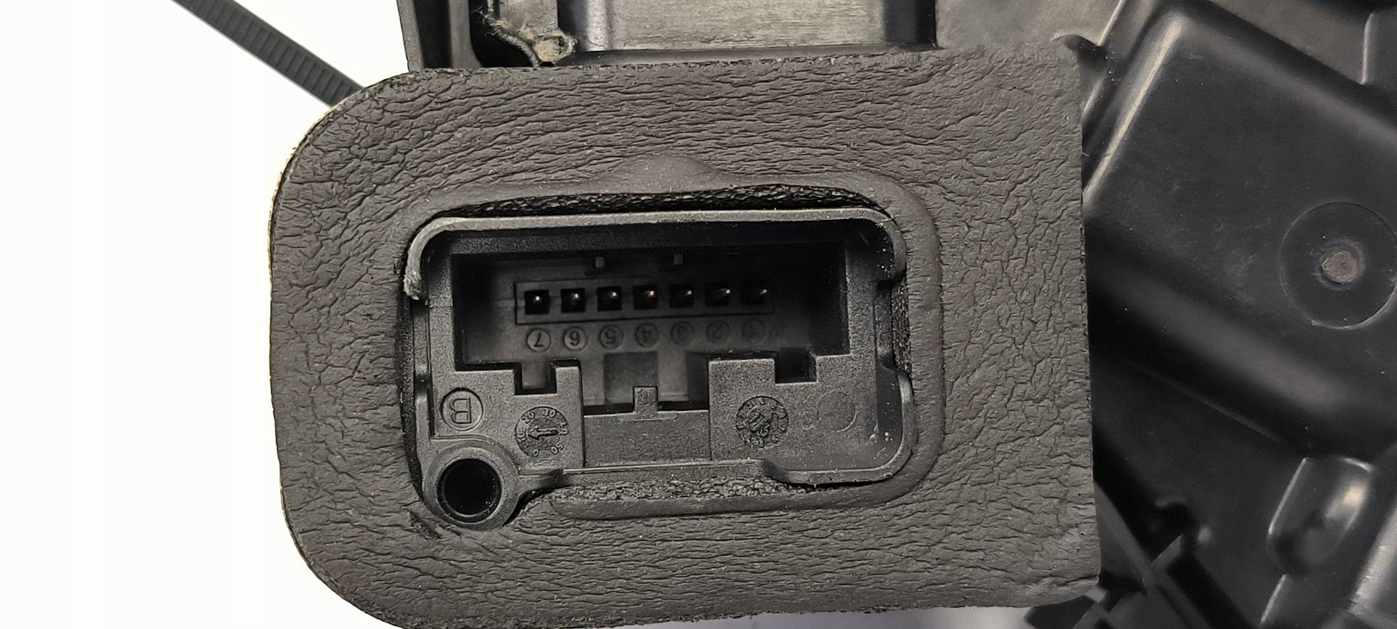 lock door right front EU 5E1837016 VOLKSWAGEN PASSAT B8 R-LINE