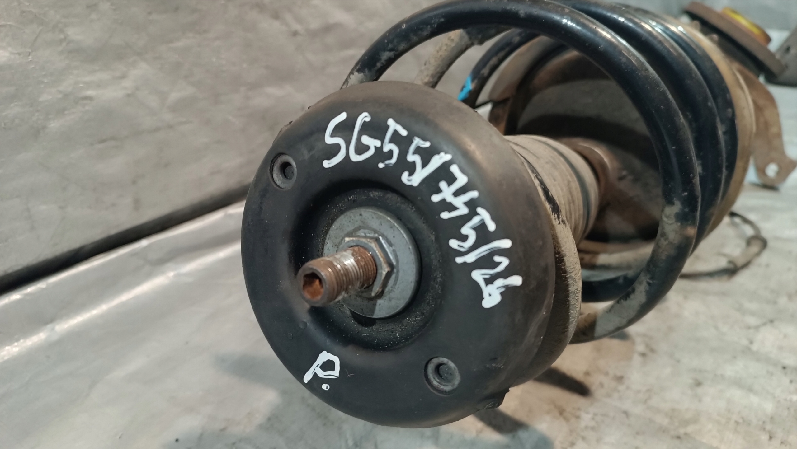 McPherson right front CITROEN C4 1.4B 2005r