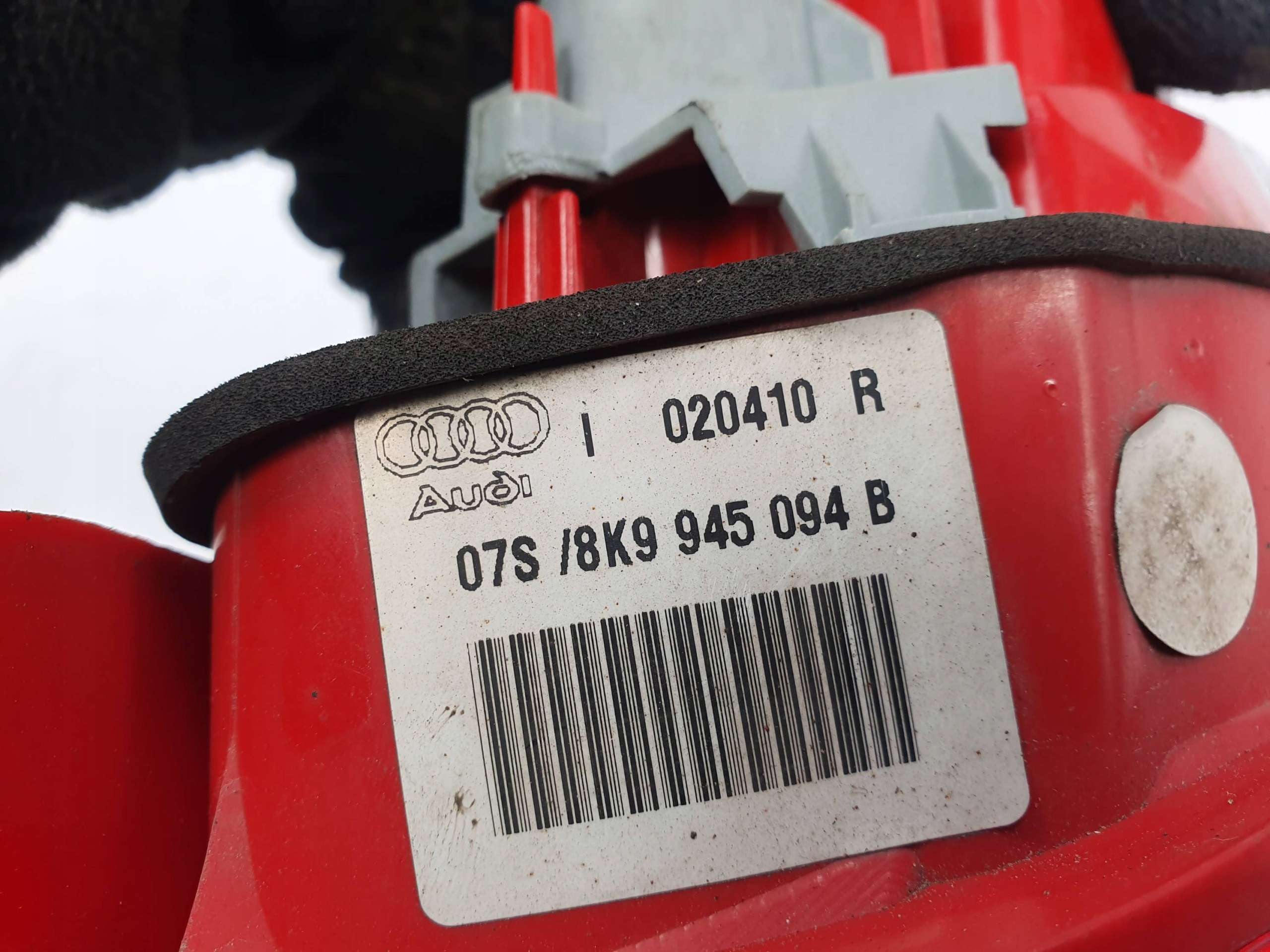 light to the bonnet right 8K9945094B AUDI A4 B8