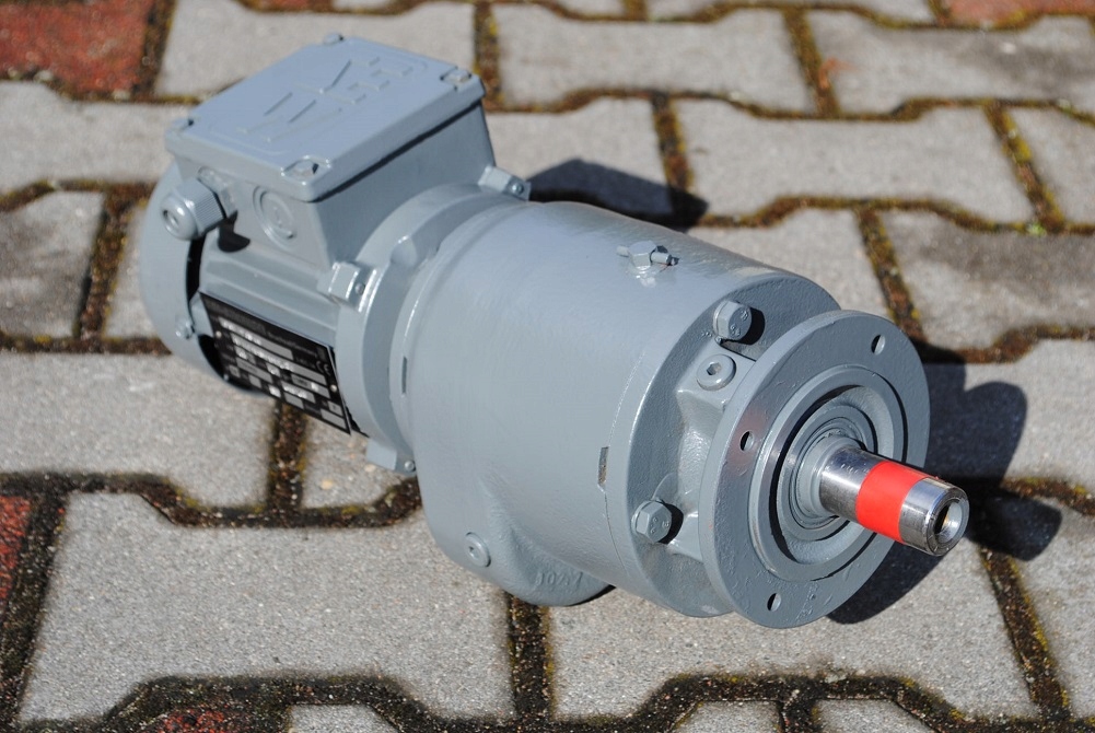 MOTOREDUKTOR kołnierzowy 0.18kw. 34obr./min. SEW