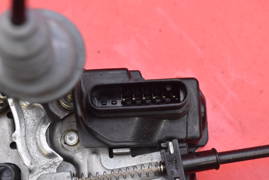 lock door left front front EU 31349894 VOLVO XC90 2 II 14-20
