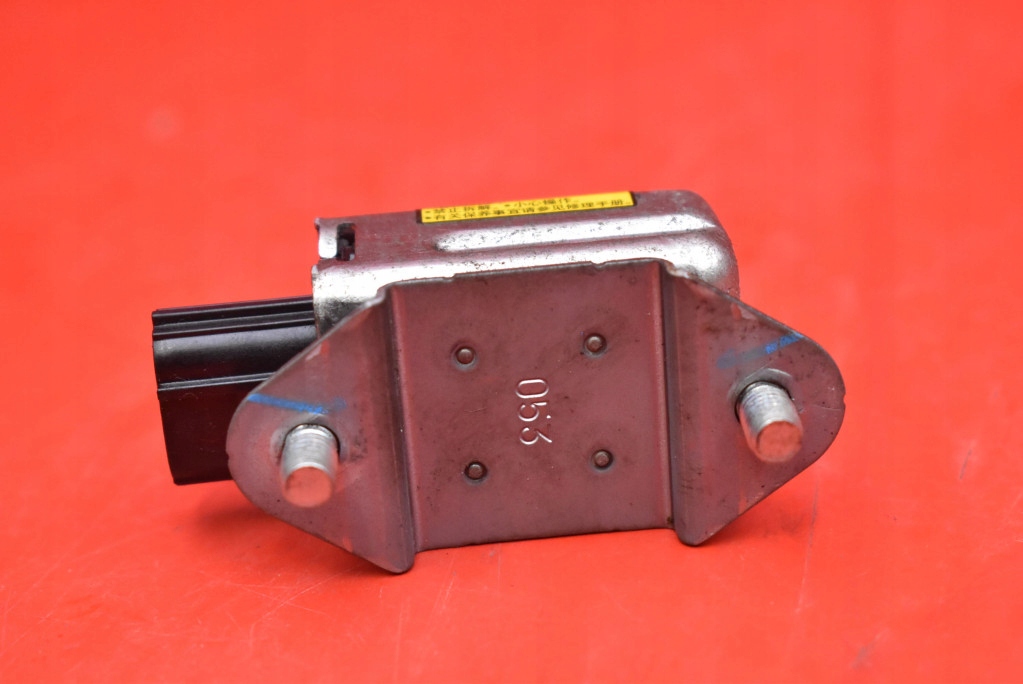 impact sensor left front 89860-47040 TOYOTA PRIUS 2 II XW20 03-11