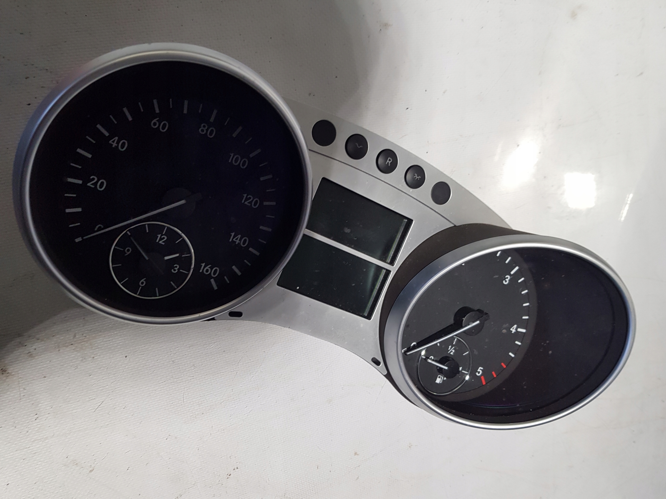 dials MERCEDES R W251 3.0 CDI A2515404448