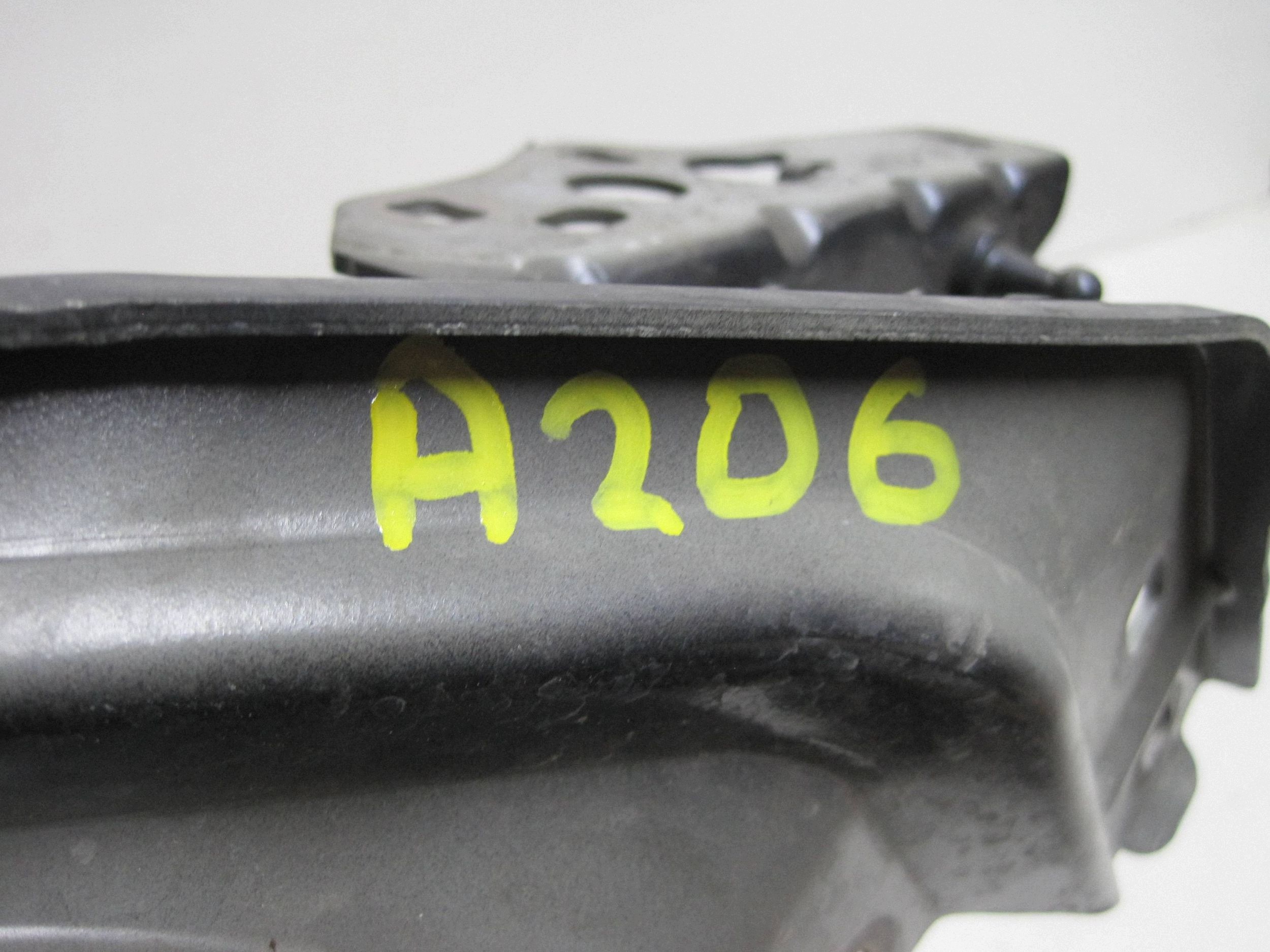 bonnet hinges right MERCEDES C W206 A2068803901
