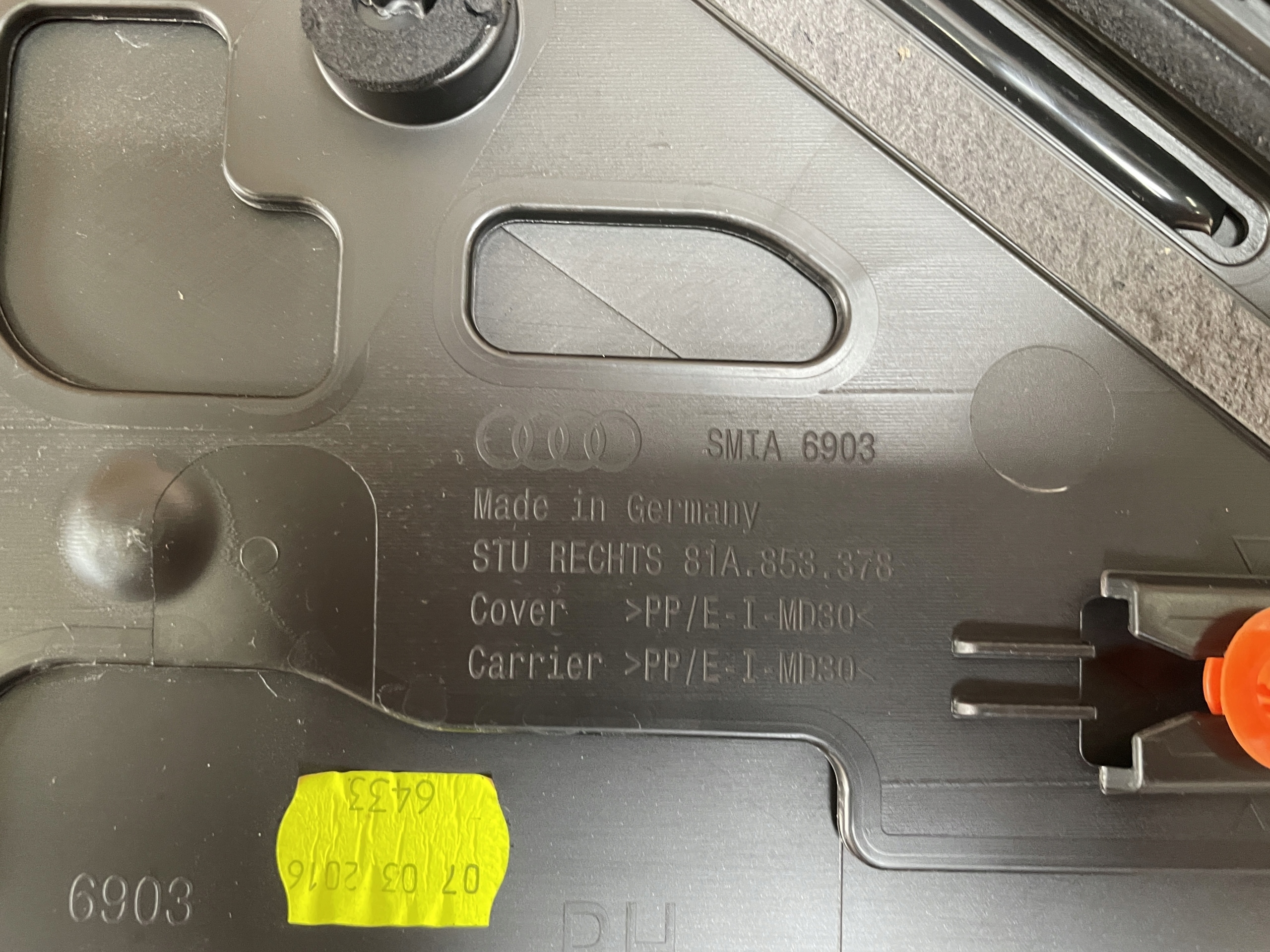 AUDI Q2 cover SLUPKA right 81A853378