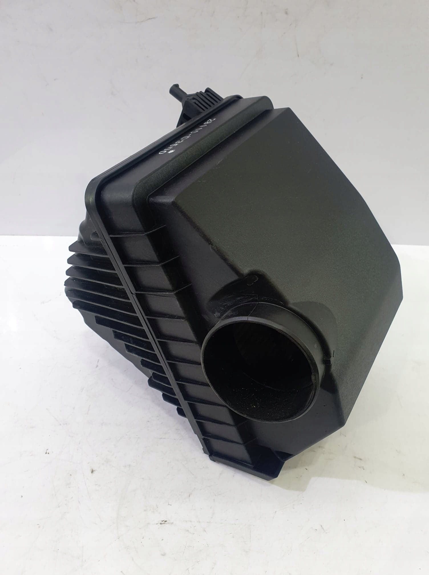 28110-D3500 - HYUNDAI TUCSON II КОРПУС ВОЗДУШНОГО ФИЛЬТРА