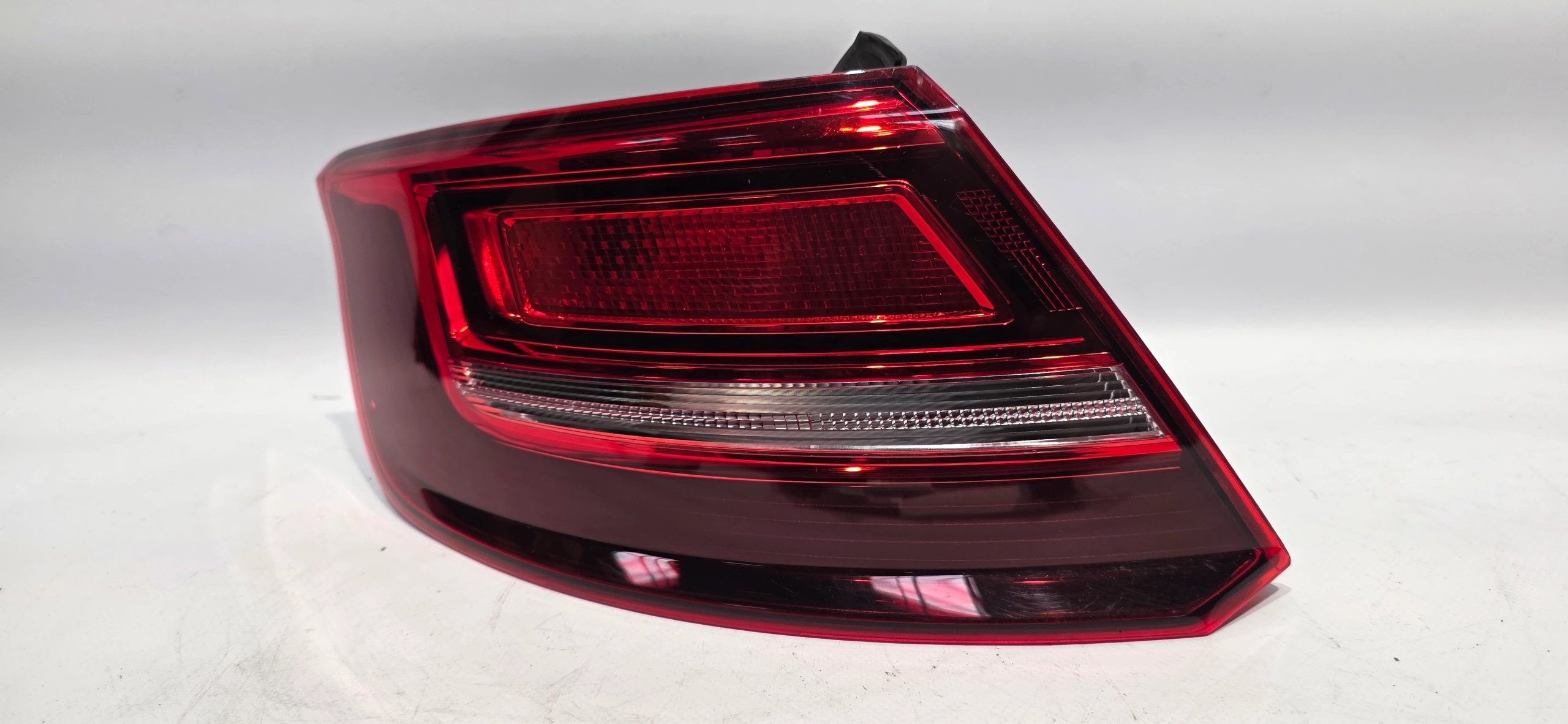 light left rear part AUDI A3 8V SPORTBACK original EUROPA 8V4945069