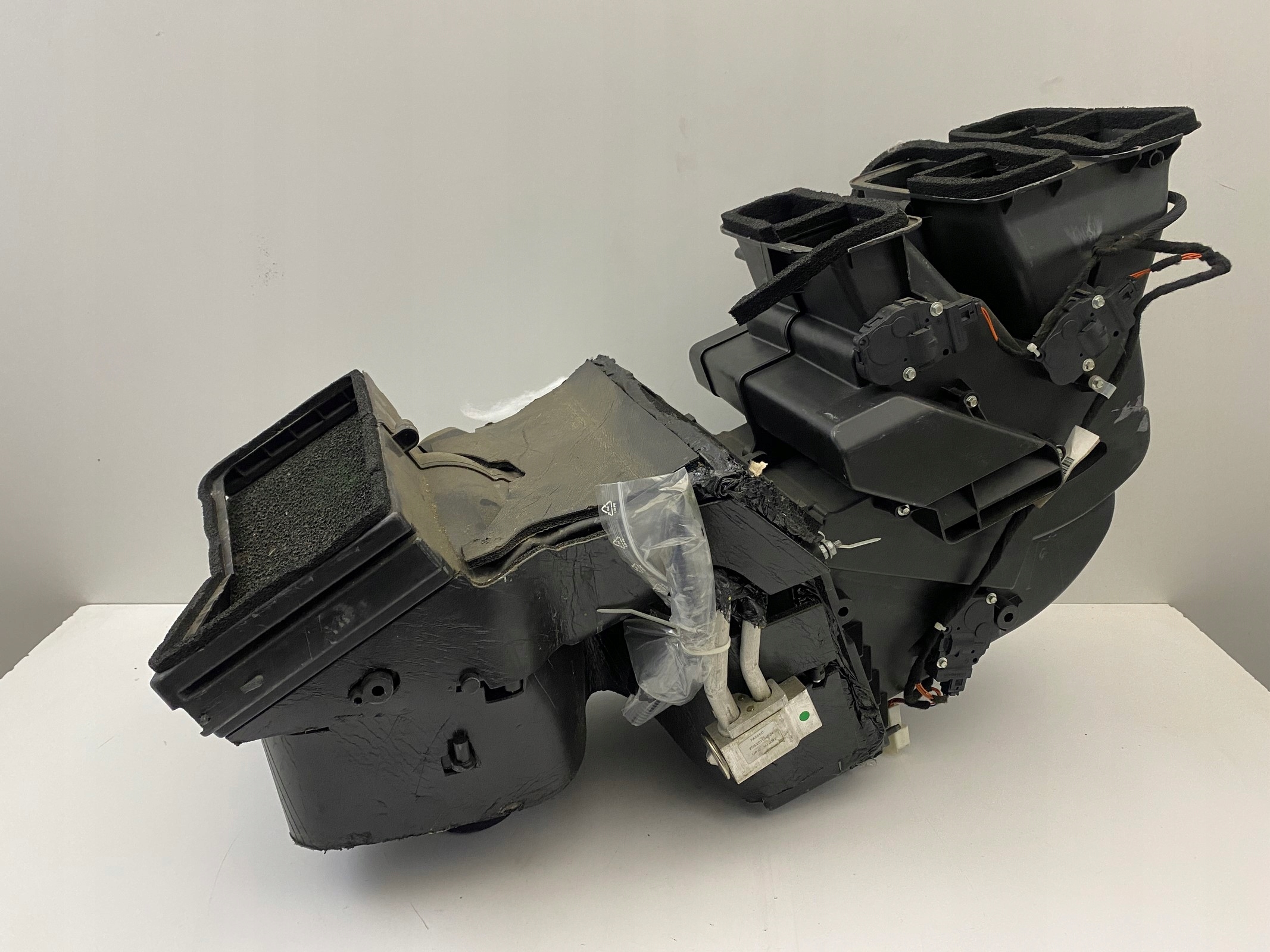 11A0331CP - MCLAREN MP4 12C НАГРЕВАТЕЛЬ ВОЗДУХОДУВКА ВЕНТИЛЯТОР