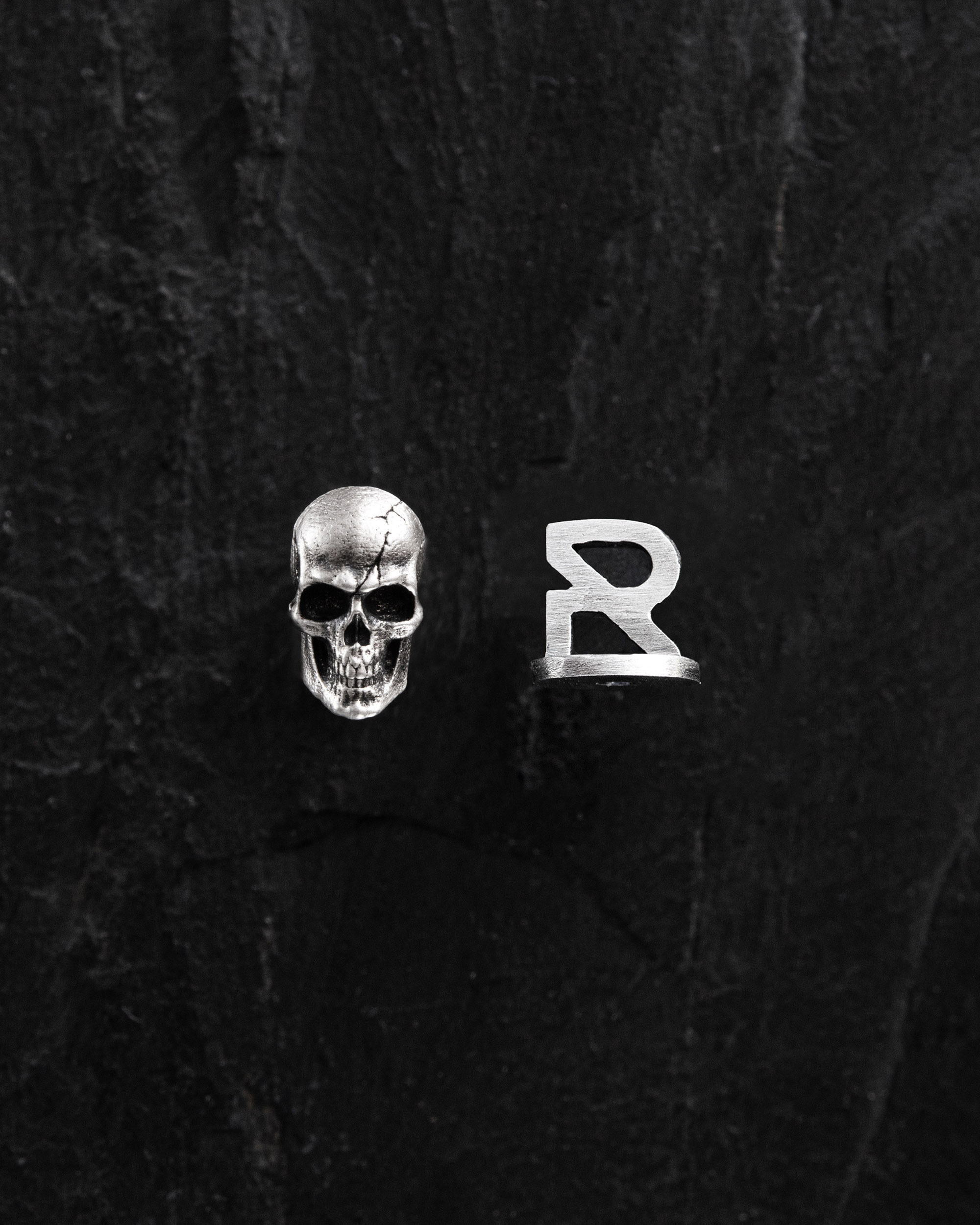 Stříbrné mono náušnice Schedel