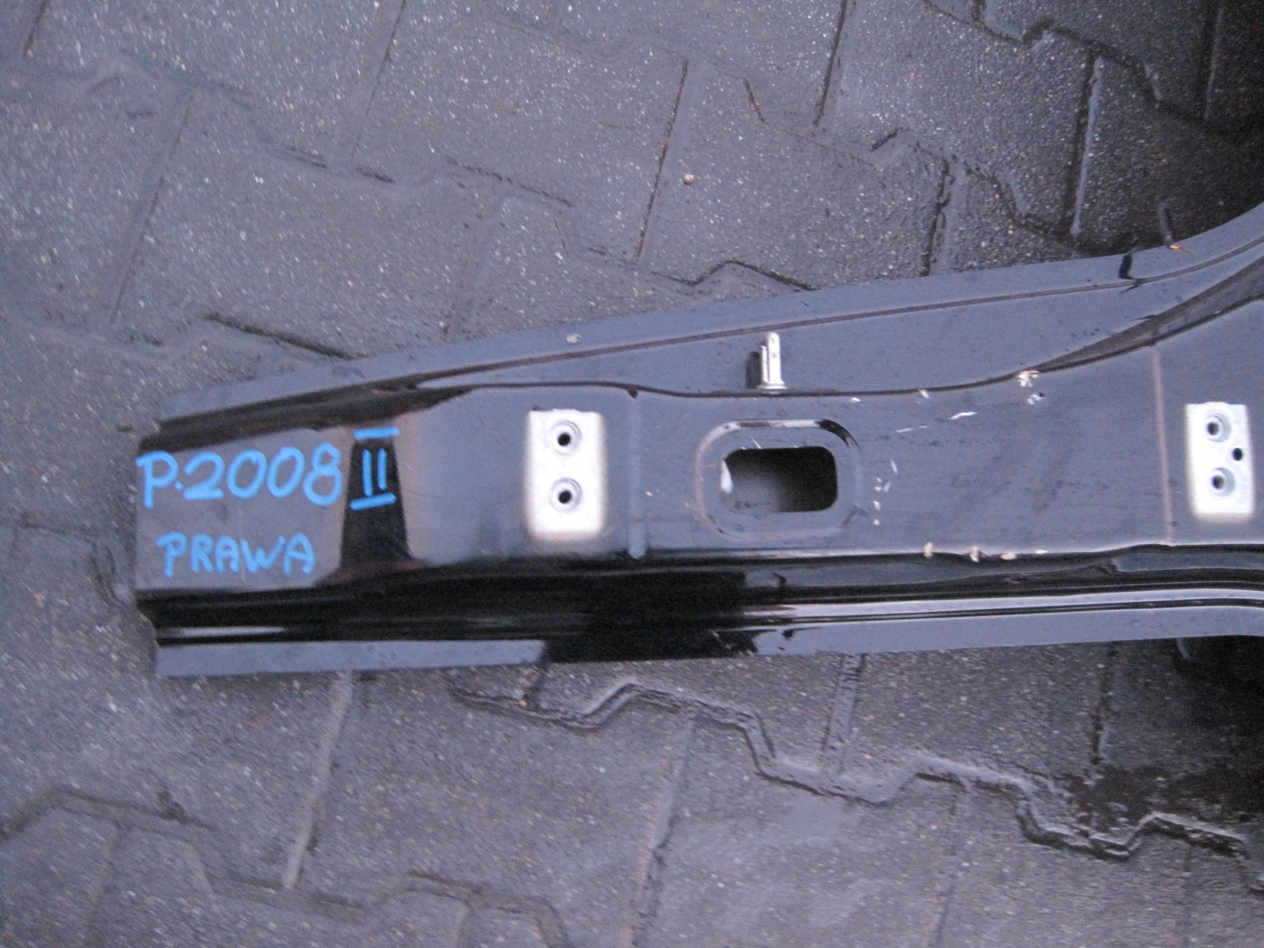 Säule mitte rechts PEUGEOT 2008 II