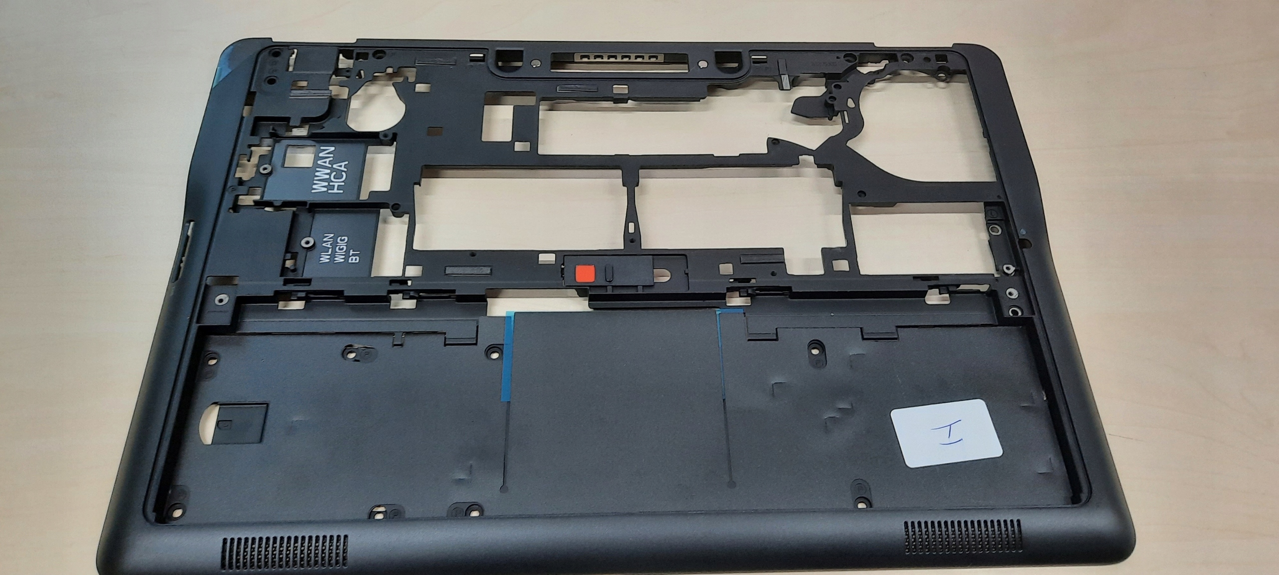 DELL OBUDOWA DOLNA LATITUDE E7250 DP/N 05JK6H Producent Dell