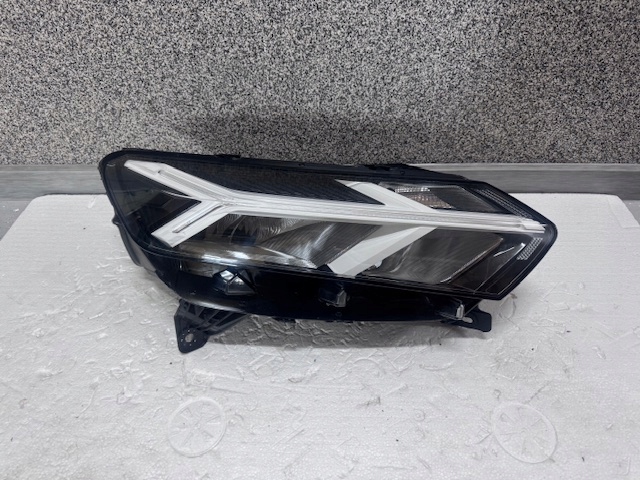 light right Dacia Sandero Jogger Full Led 2023 Biala