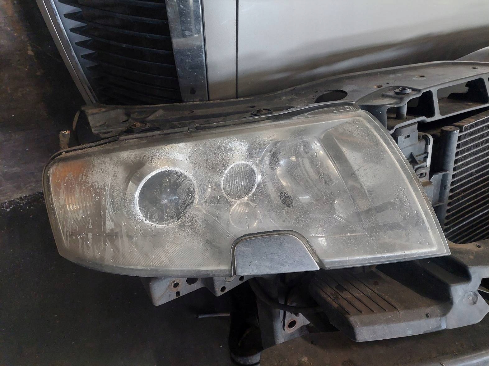 complete front XENON bonnet bumper light fender SKODA SUPERB and 9201