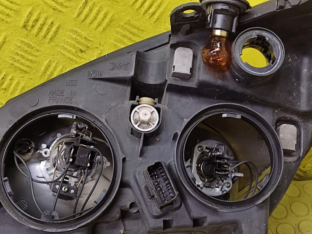 CITROEN C5 and REFLEKTOR light right front 9632664780