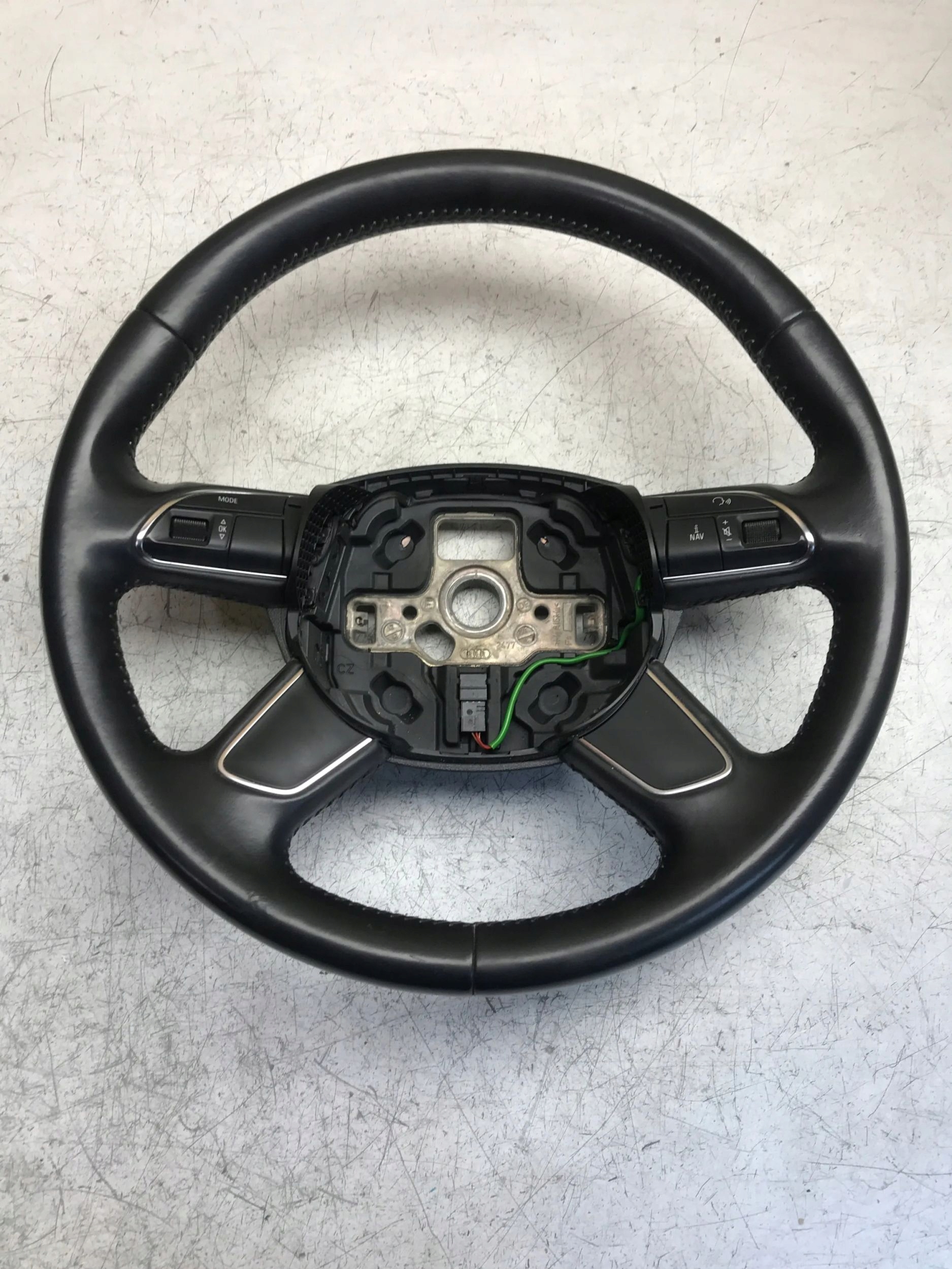 steering wheel, leather MULTIFUNKCJA AUDI A4 B8 A5 Q5 LADNA