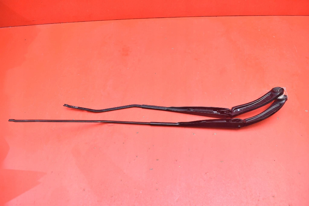 wiper arm front EU 288867952R RENAULT CAPTUR 1 and 13-17