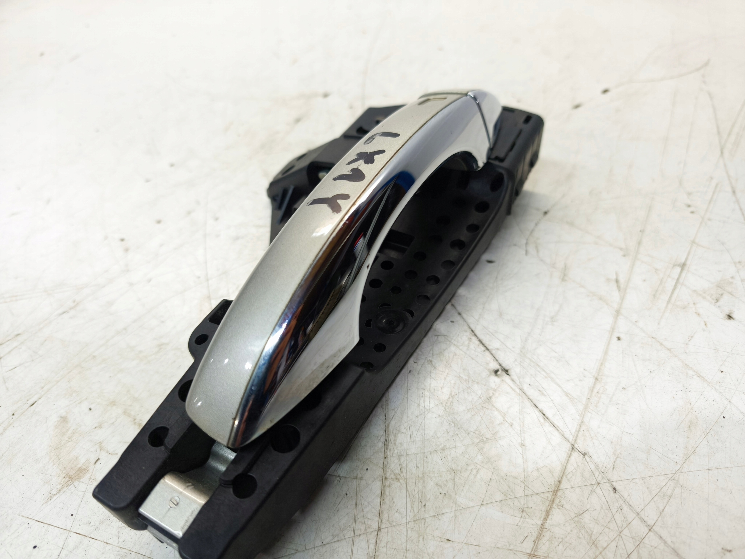 Türgriff rechts vorne oder heck AUDI Q5 8R LIFT 8T0837886 LX1Y CHROM