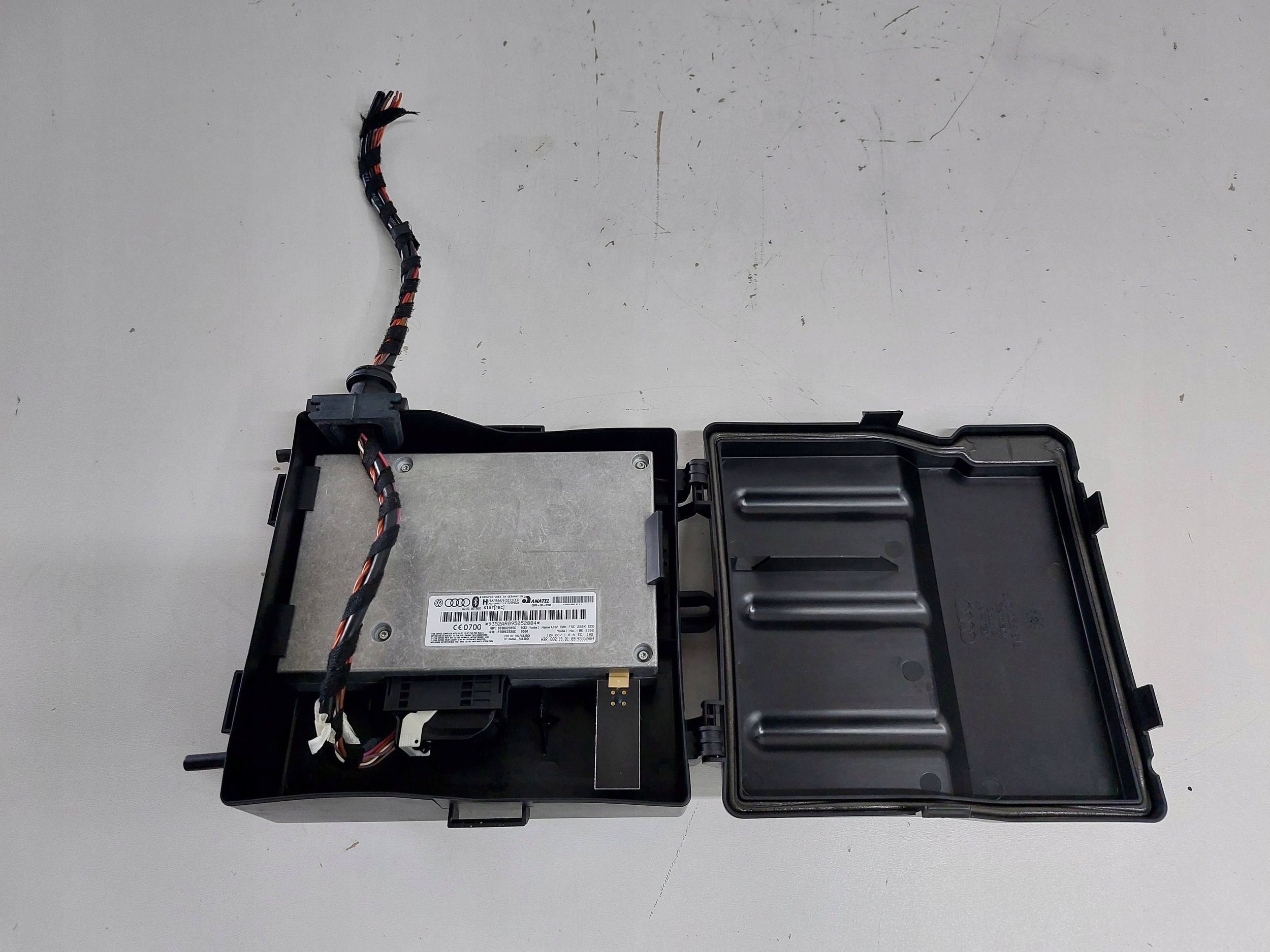AUDI A4 B8 A5 Q5 08r> Module BLUETOOTH 8T0862335C