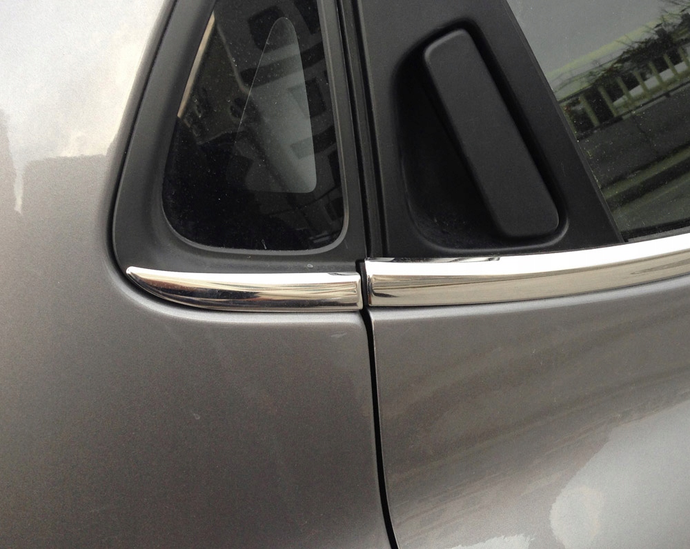 Listwy pod szyby boczne Renault Clio 4 2012+ HB Producent Omtec