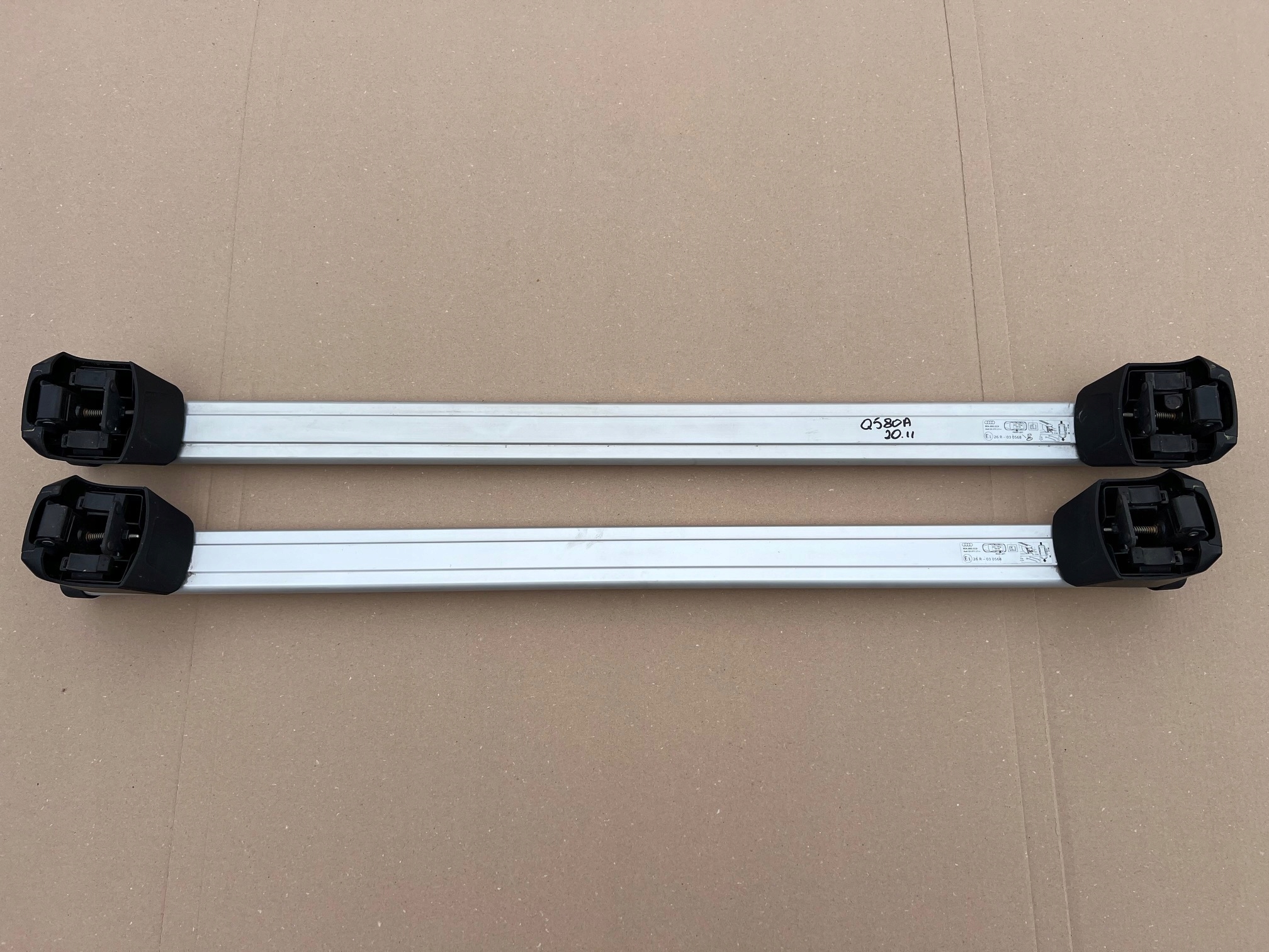 Audi Q5 80A балки 80A860019