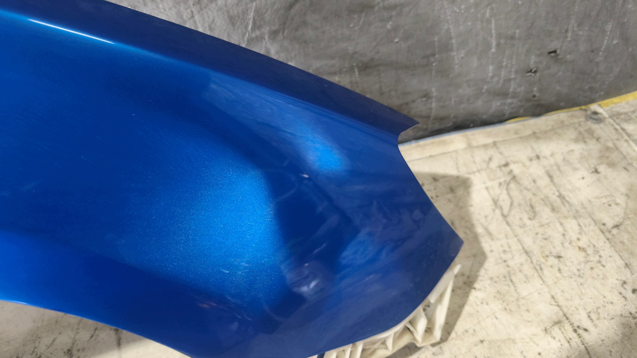 fender right front MAZDA 3 2005r