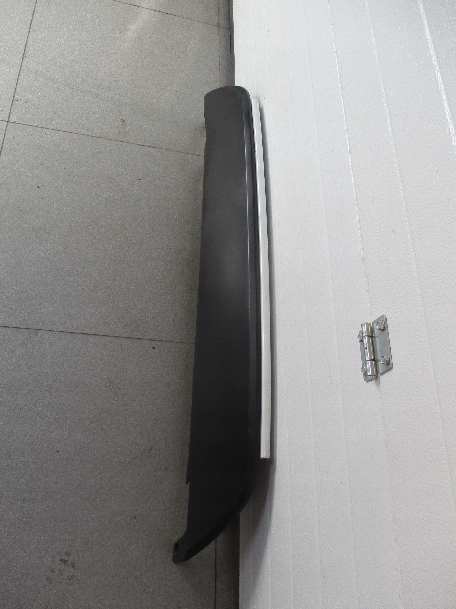SPOILER nárazníku předek přední JAGUAR E-PACE M9C3-17F011-A