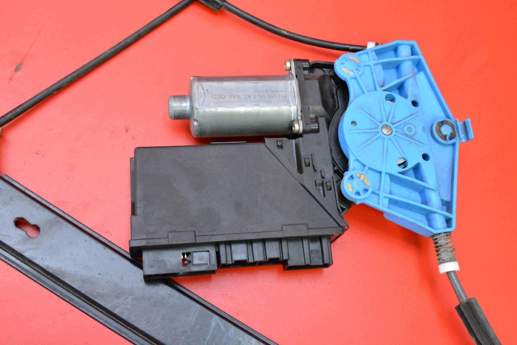 window regulator right front EU 8E1959802B AUDI A4 B6 00-05