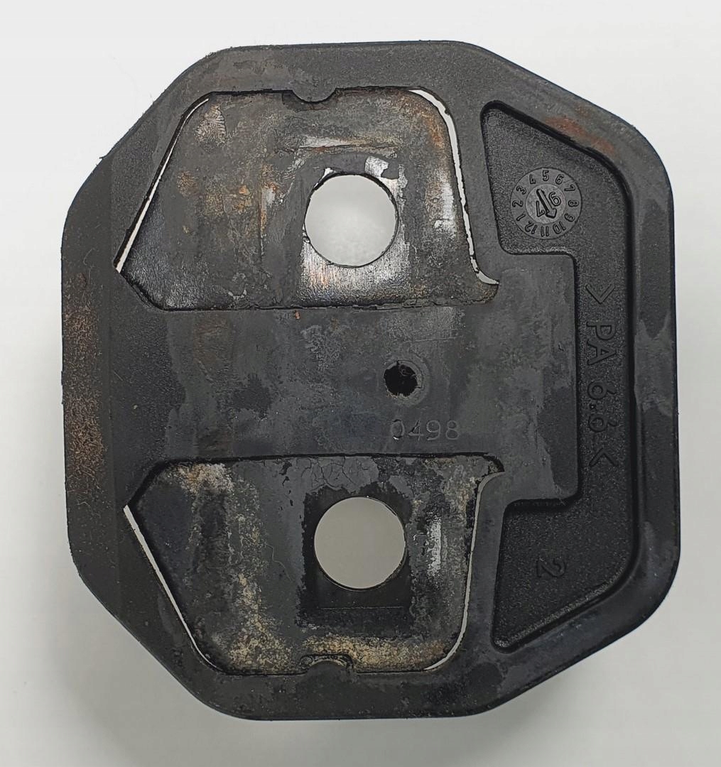 RYGIEL ZAMKA KLAPY TYŁ VOLVO V90 I 9444021 Typ samochodu Samochody osobowe