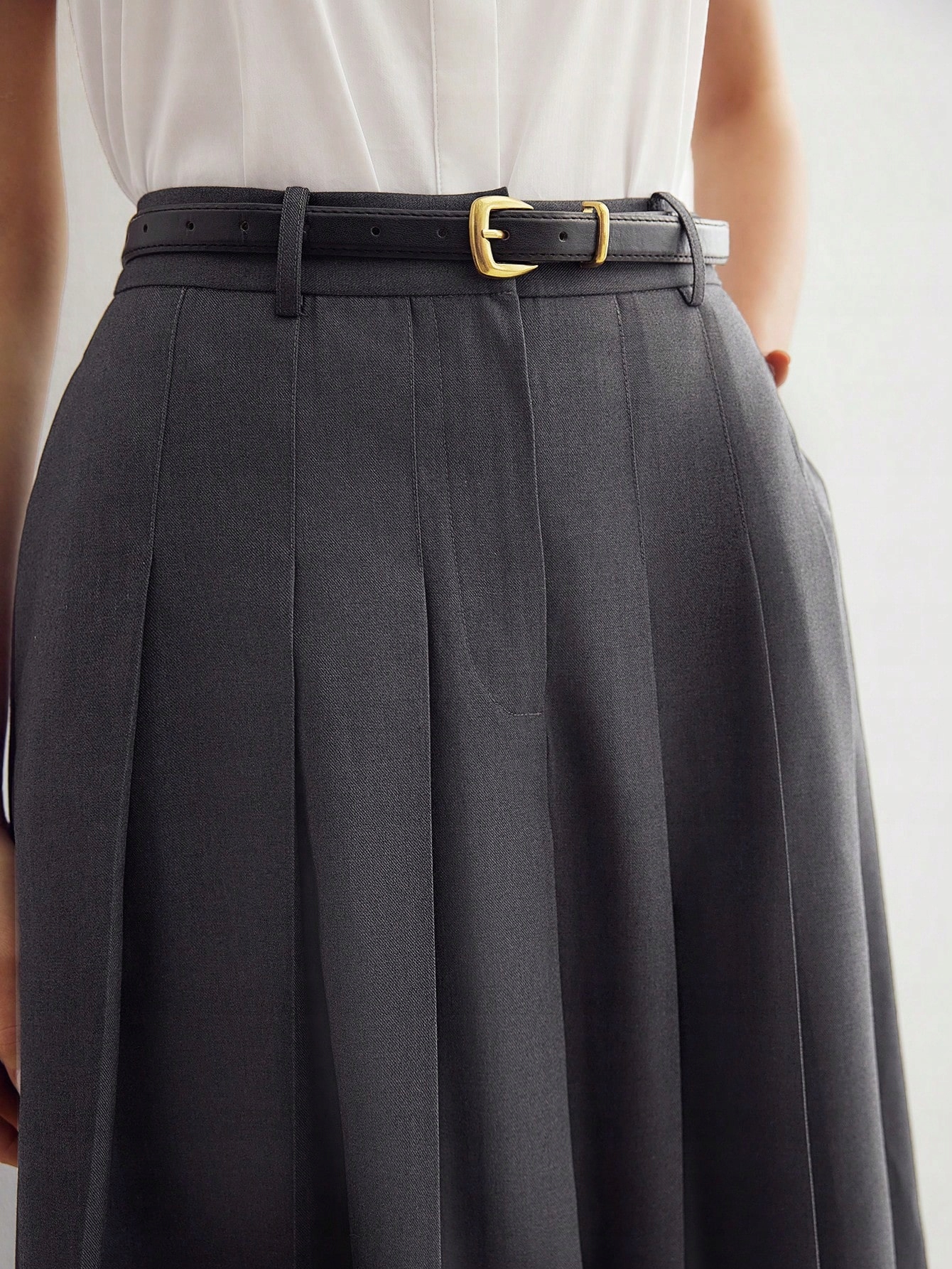 Sukně Plisovaná Šedá MIDI S Páskem Premium Motf Xs 34