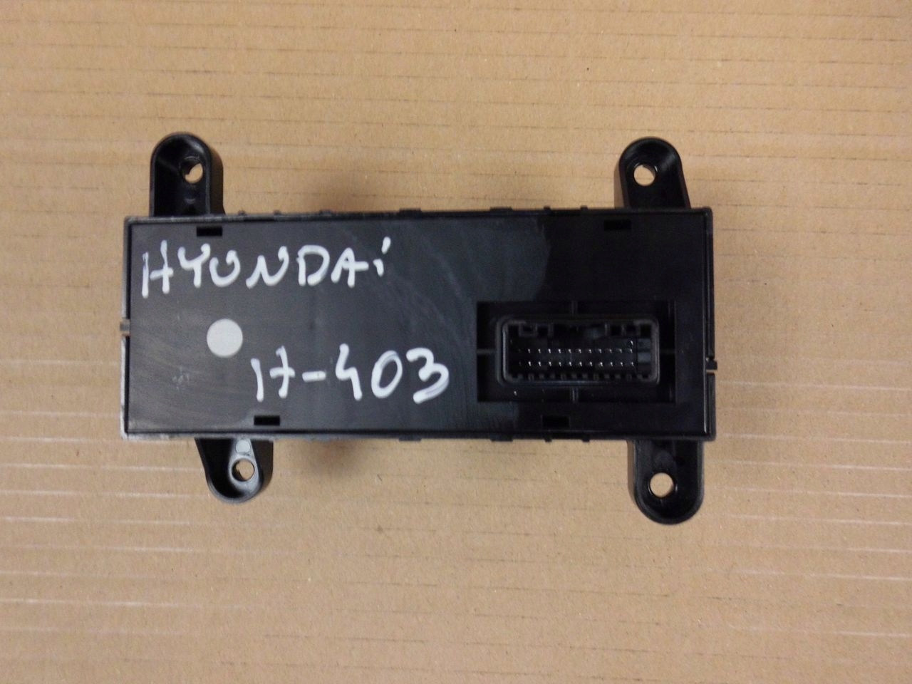 Hyundai Kona switch ESP HUD VESS radaru