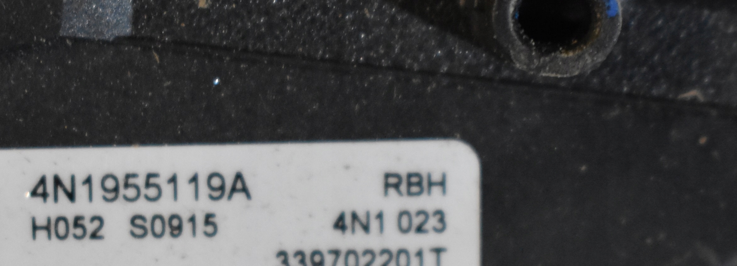 IDEALNY WISCHERGESTÄNGE AUDI A8 D5 1