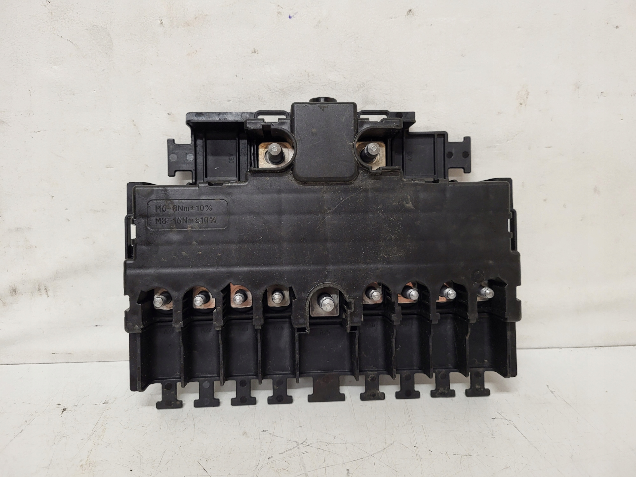 GNIAZDO BEZPIECZNIKÓW MERCEDES EQS W297 A2975407930 Producent części Mercedes-Benz OE