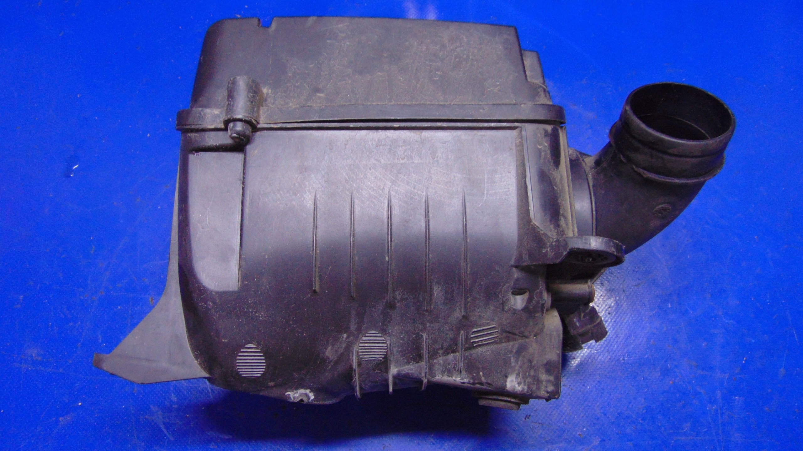 Gehäuse filter luft 1.6 8V VW GOLF V HB 03-10 ROK