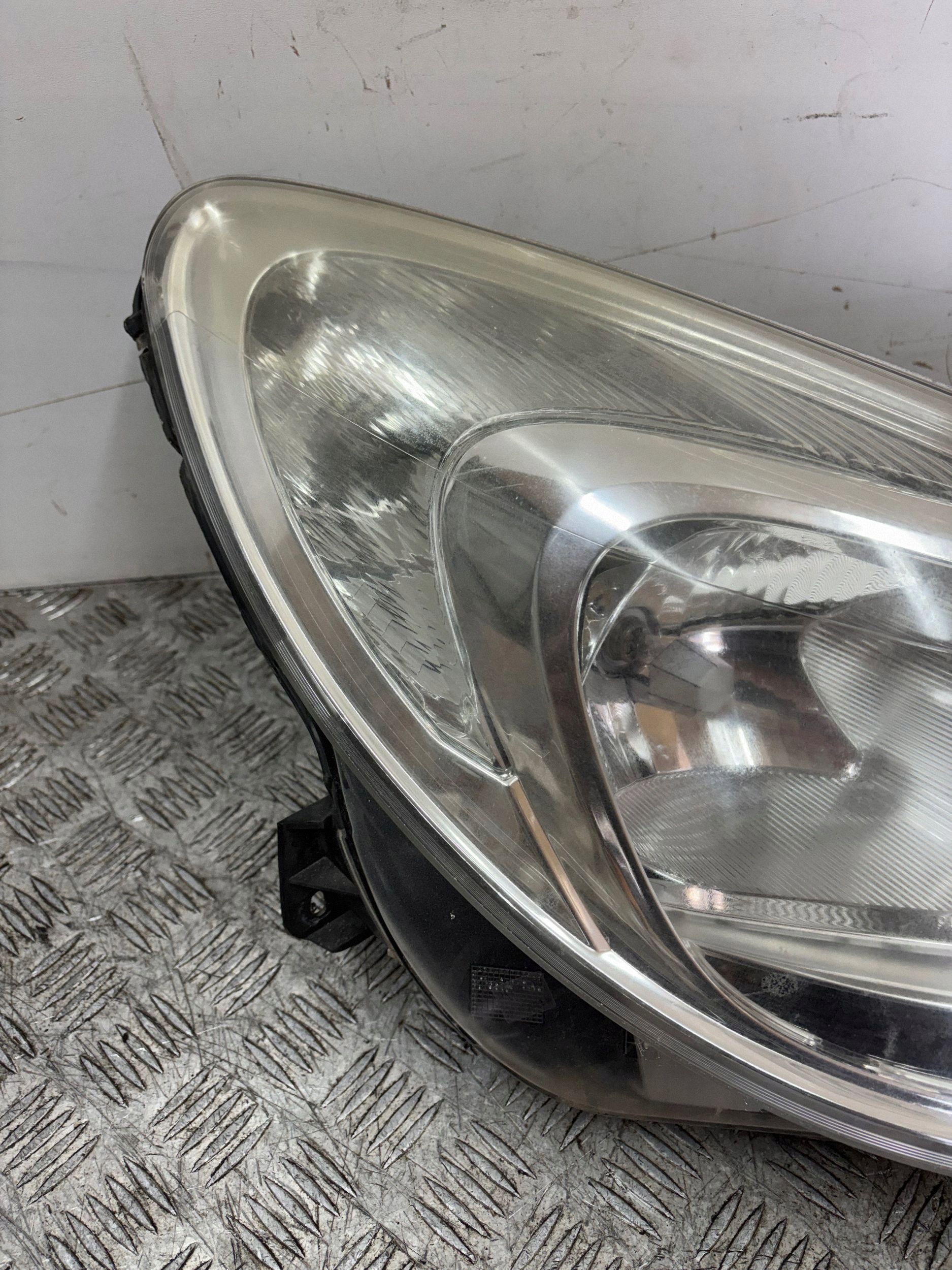 REFLEKTOR light right OPEL CORSA D LIFT 13432890