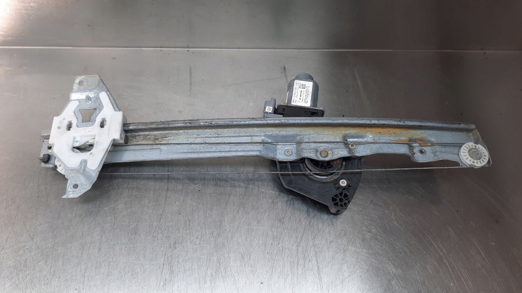 PODNOŚNIK SZYBY LEWY PRZÓD CITROEN C4 II 1.6HDI 12R HB 121787AVG