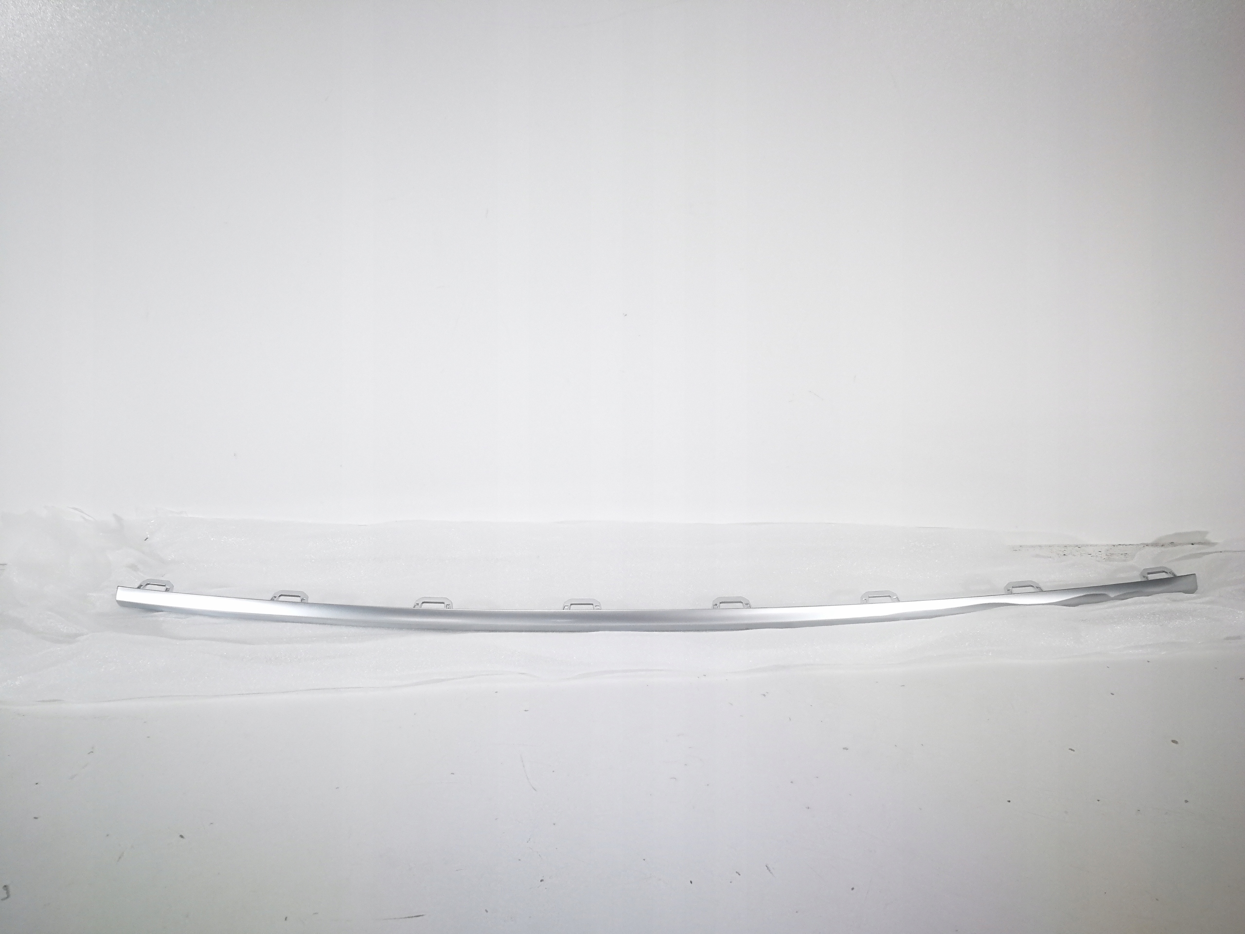 Listwa ozdobna tył środek AUDI Q5 80A8530573Q7 Strona zabudowy tył